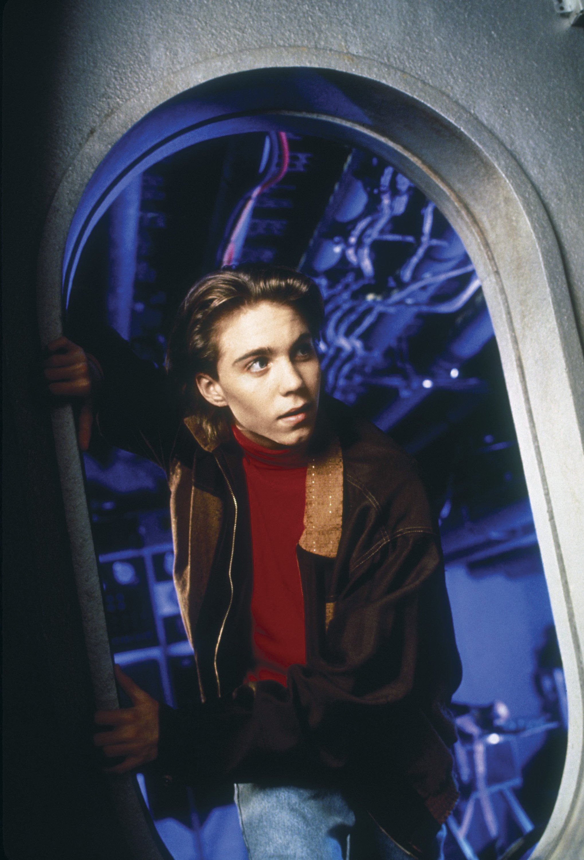 Jonathan Brandis dans le rôle de Lucas Wolenczak dans la série "Seaquest", circa 1994 | Source : Getty Images