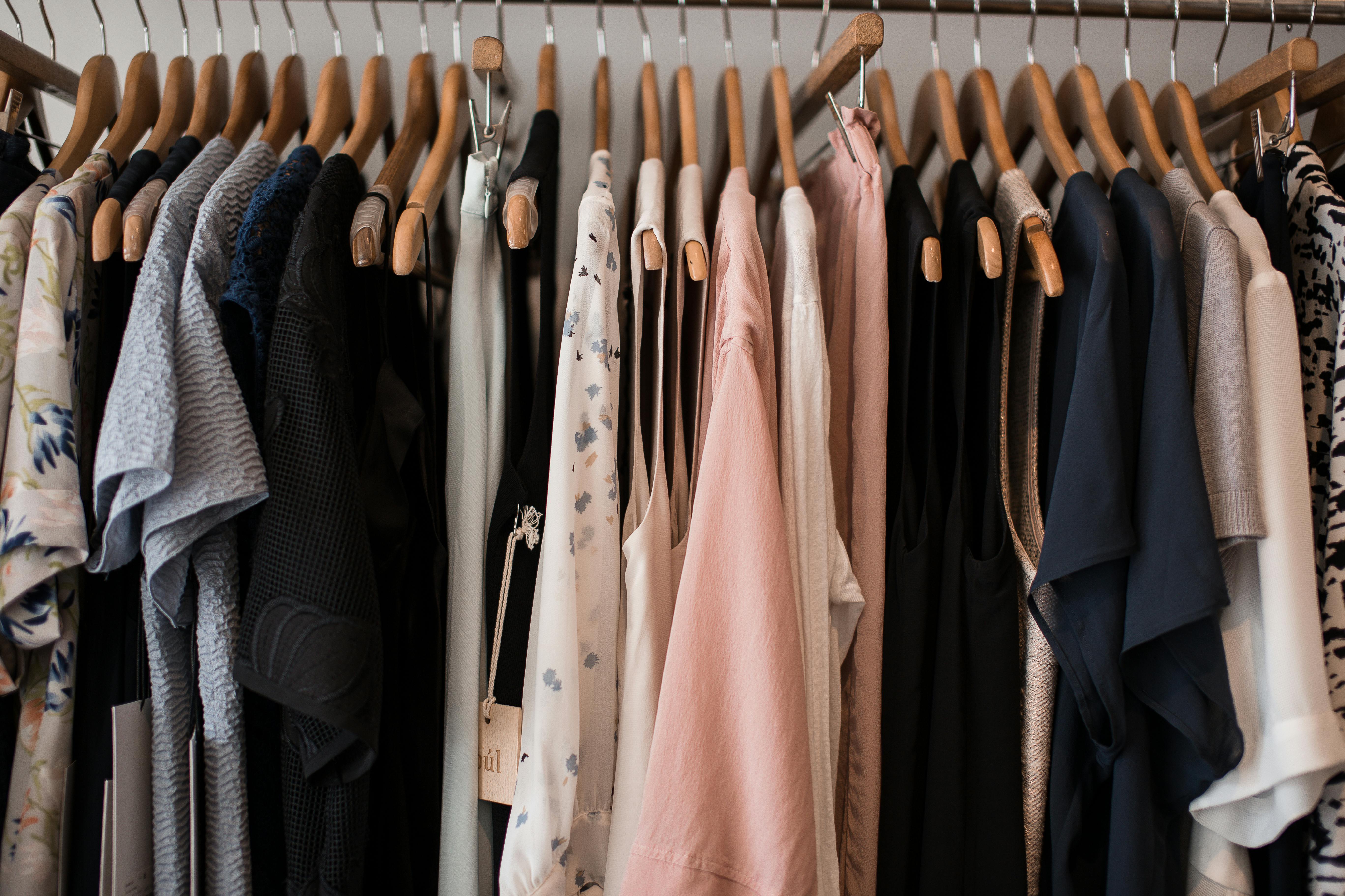 Le dressing d'une femme | Source : Pexels