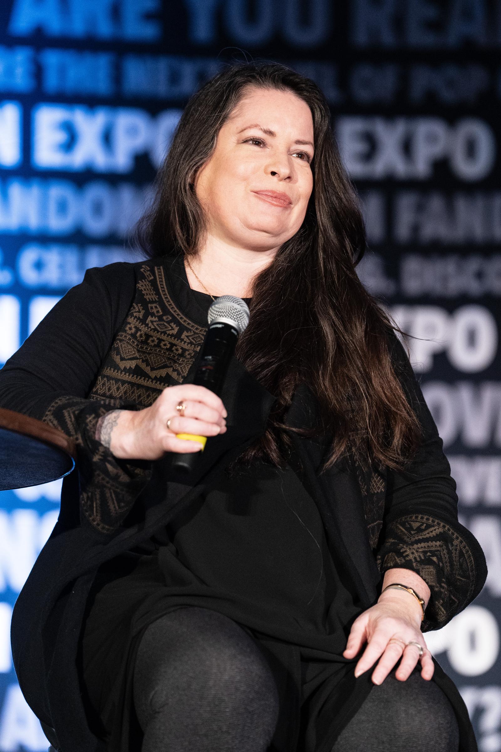 Holly Marie Combs assiste à la FAN EXPO New Orleans à la Nouvelle-Orléans, en Louisiane, le 7 janvier 2024. | Source : Getty Images