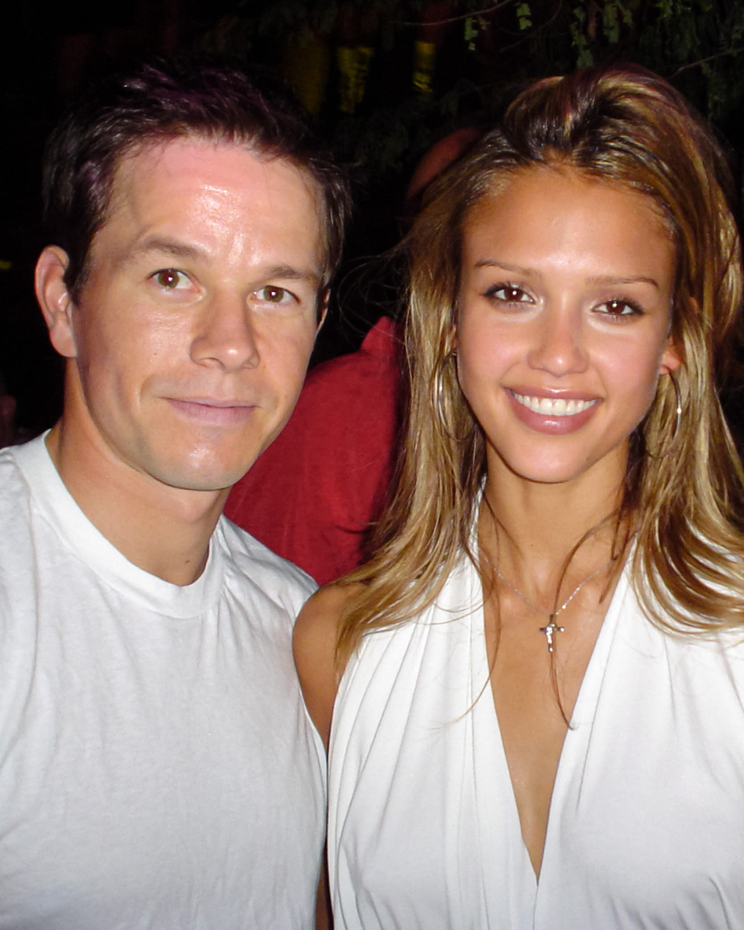 Mark Wahlberg et Jessica Alba photographiés le 1er janvier 2004 à Miami, en Floride. | Source : Getty Images