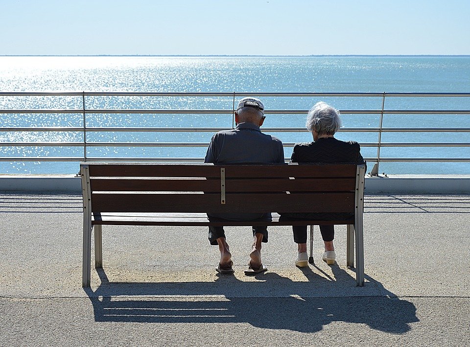 Un couple âgé. | Photo : Pixabay