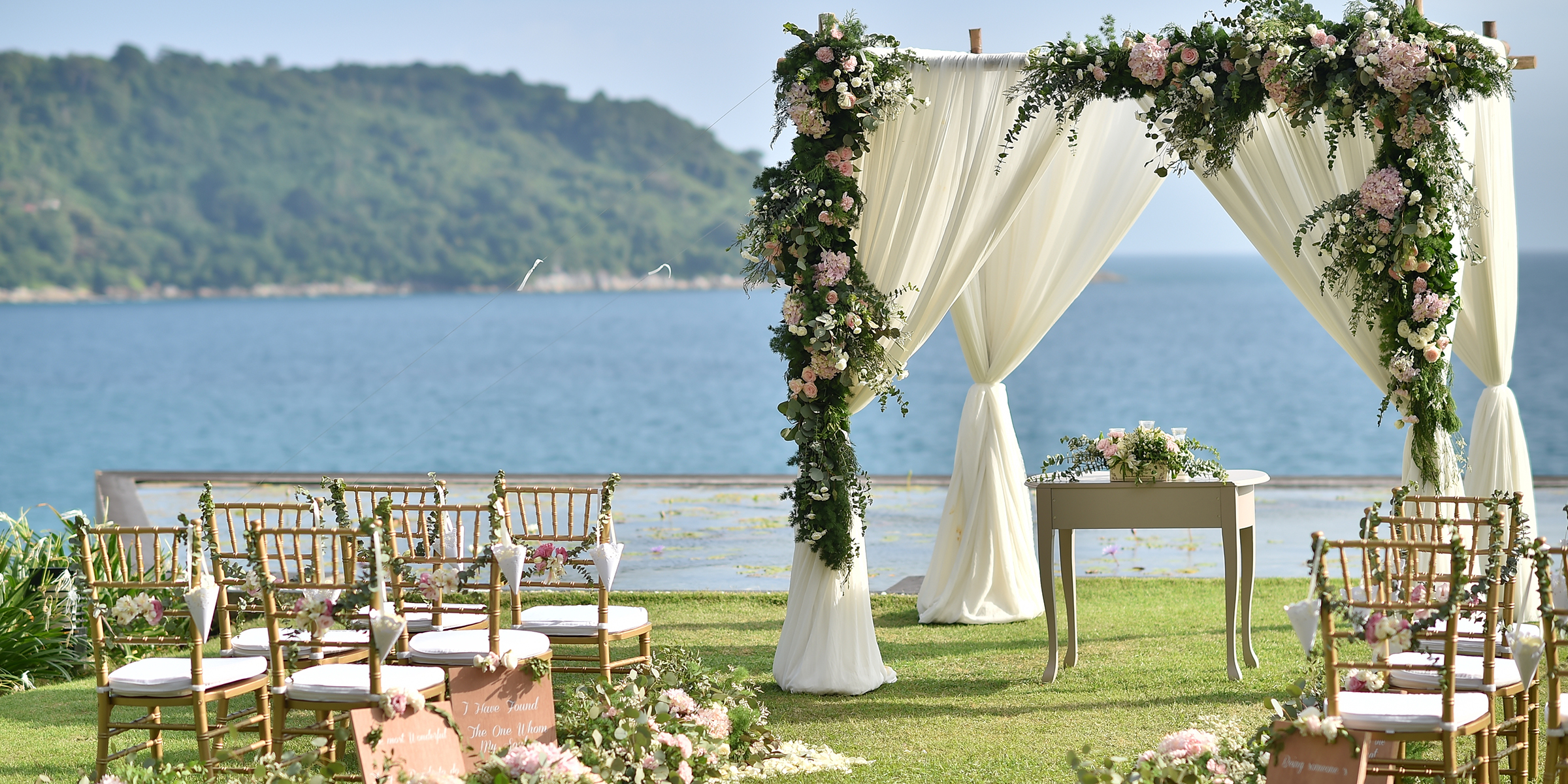 Un lieu de mariage en plein air | Source : Shutterstock