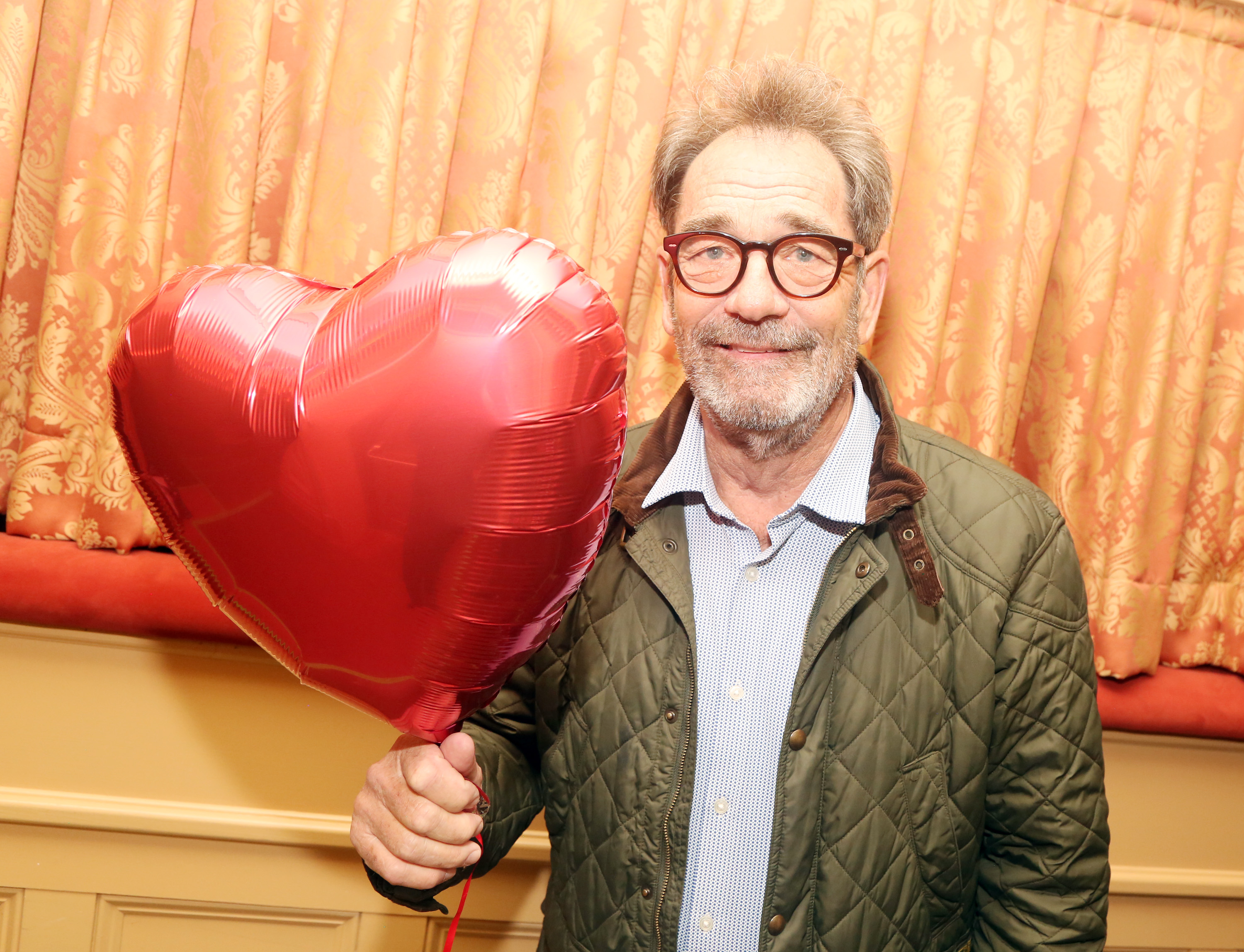 Huey Lewis lors de l'ouverture de la billetterie de la nouvelle comédie musicale mettant en scène sa musique "The Heart of Rock &amp; Roll" à Broadway le 14 février 2024, à New York. | Source : Getty Images