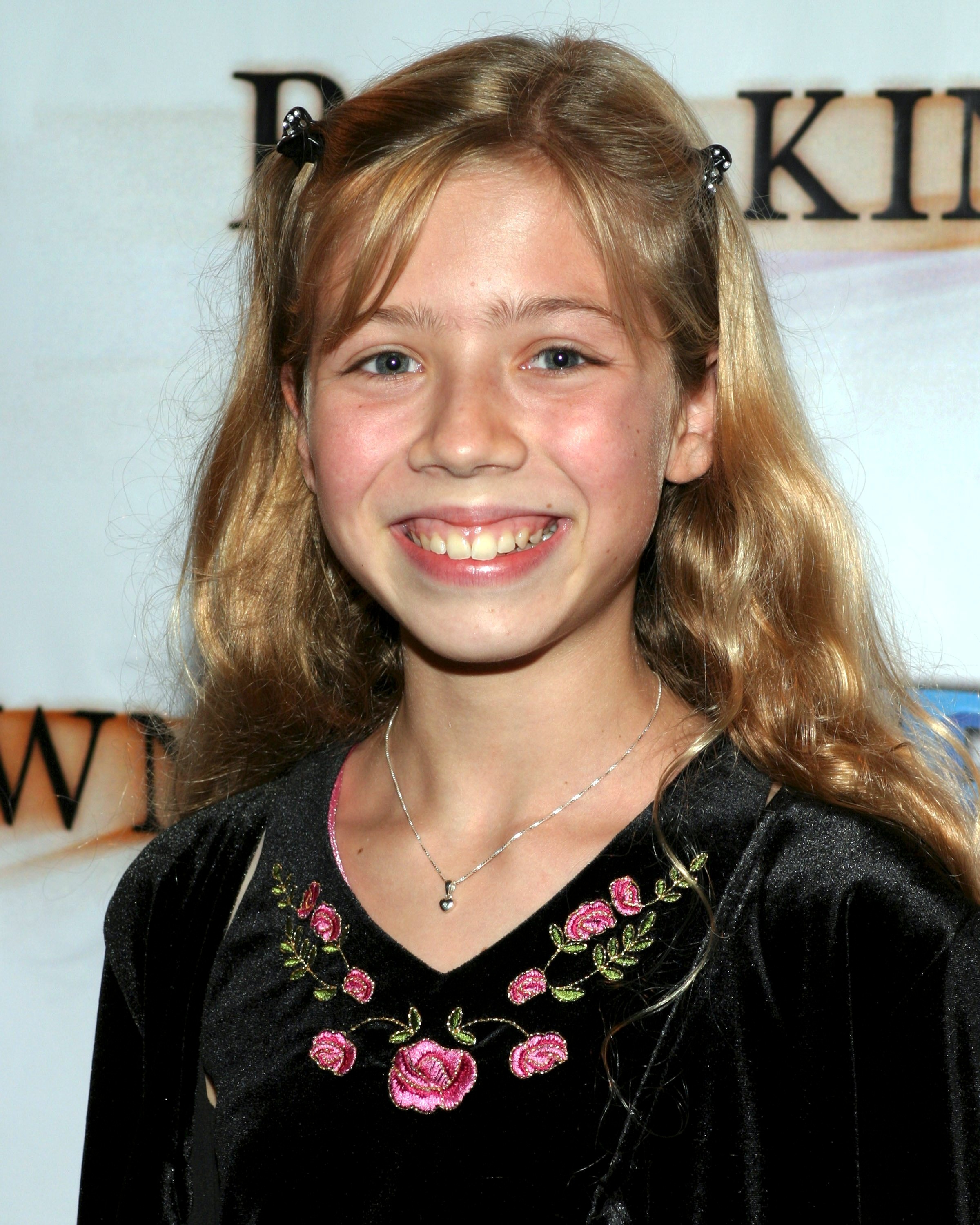 Jennette McCurdy assiste à la première de "Breaking Dawn" le 17 octobre 2004 | Source : Getty Images