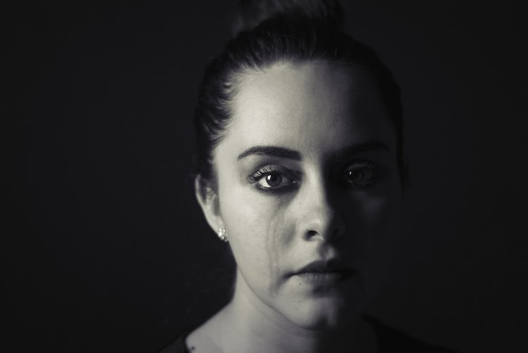 Une femme qui pleure. | Photo : Getty Images