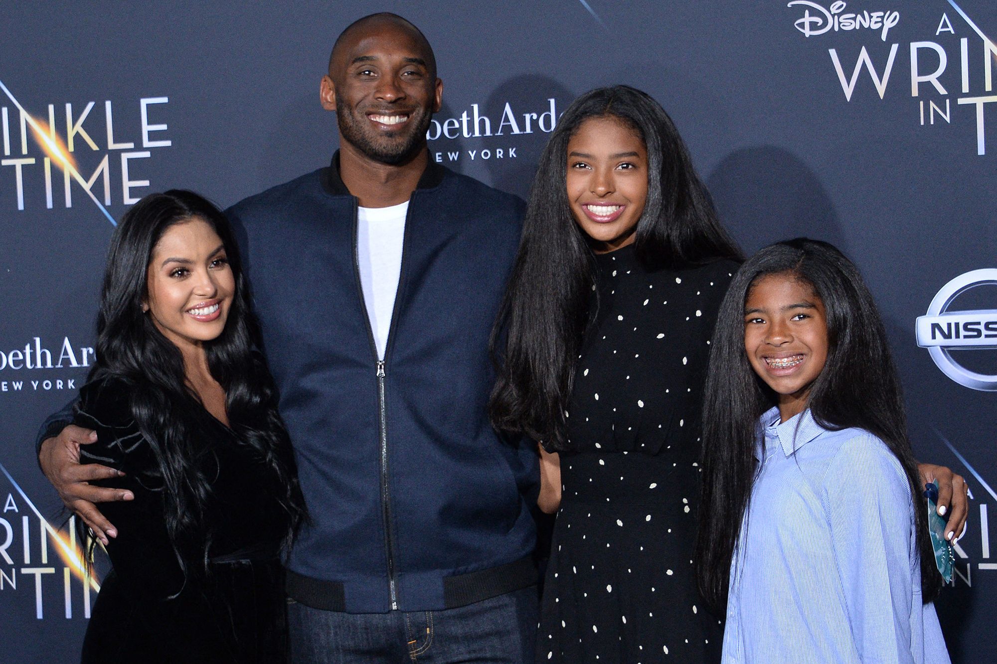 Le Basketteur Kobe Bean Bryant en compagnie de sa famille | Photo : Getty Images