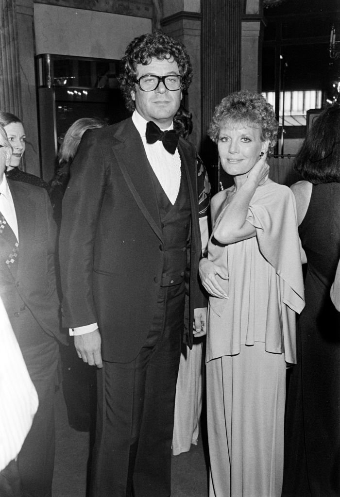 Claude Wolff et Petula Clark assistent à une fête au magasin phare de Cartier à New York, le 9 avril 1976. | Photo : Getty Images