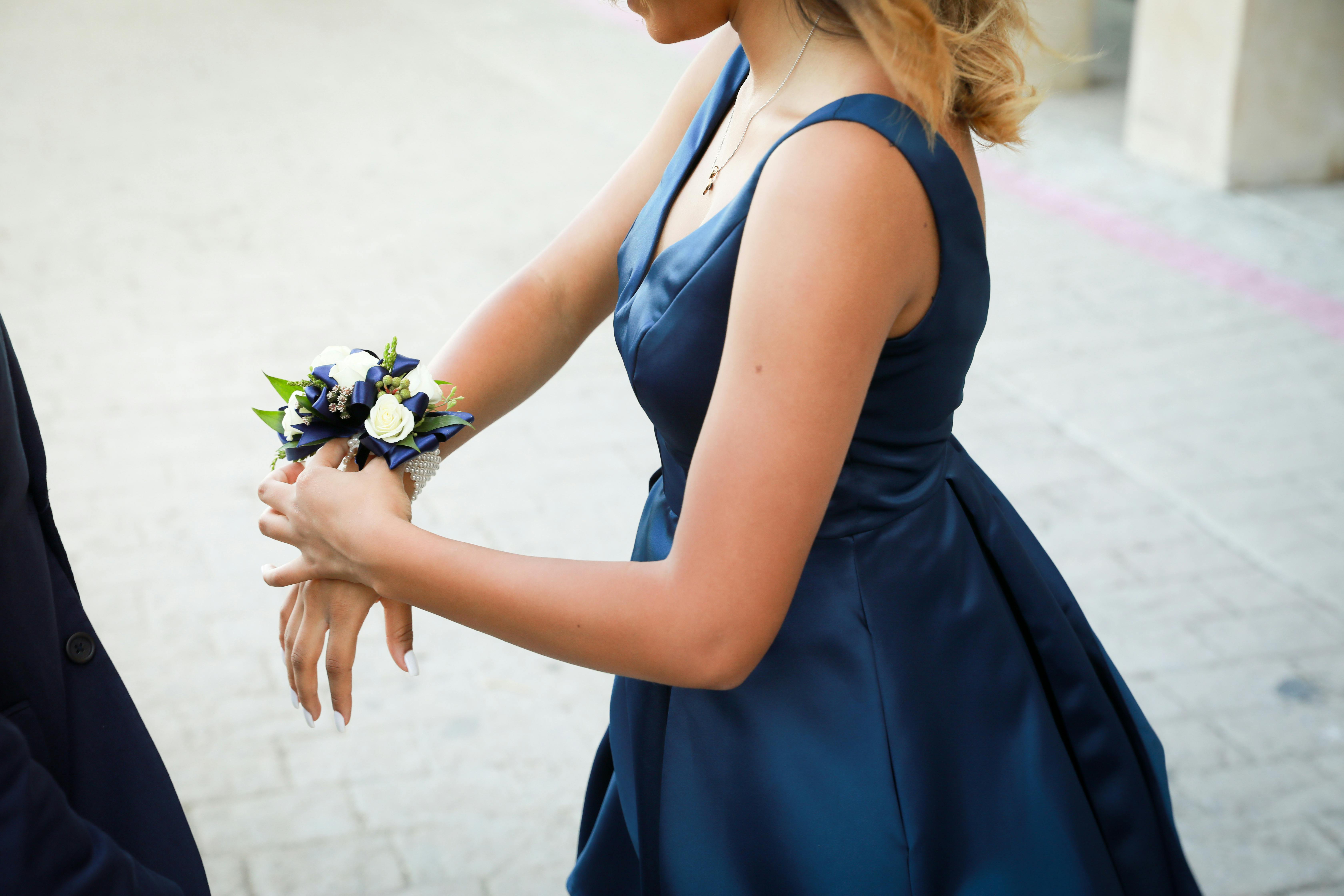 Fille habillée pour le bal de fin d'année | Source : Pexels