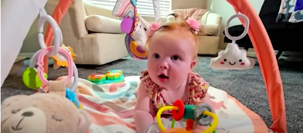 La petite Zoey, trouvée dans la boîte à bébé Safe Haven en Floride. | Source : Youtube.com/CBS Miami