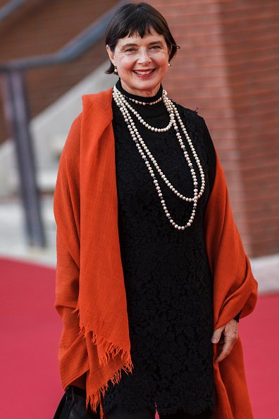 L'actrice italienne Isabella Rossellini célèbre le centième anniversaire de la naissance d'Ingrid Bergman|Photo : Getty Images.