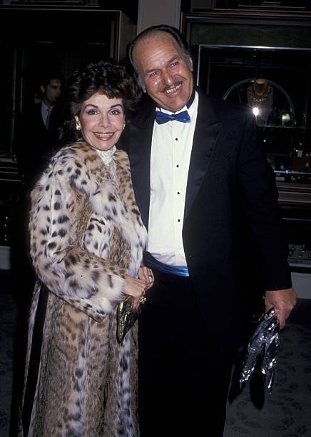 L'actrice Annette Funicello et son mari Glen Holt assistent à la sixième cérémonie annuelle des American Cinema Awards le 6 janvier 1989 au Beverly Hilton Hotel à Beverly Hills, Californie. | Source : Getty Images