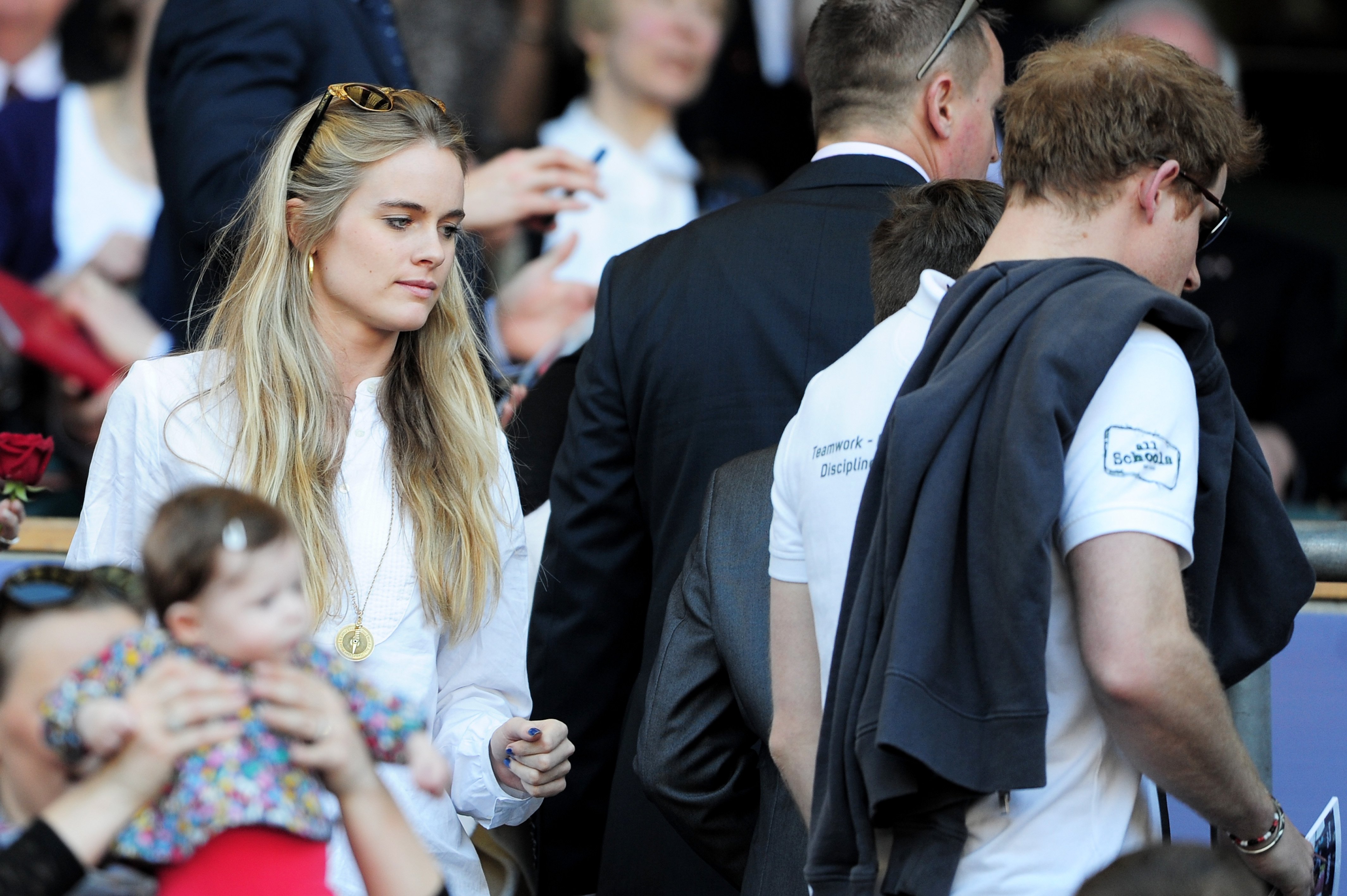 Cressida Bonas et le prince Harry prennent place au match des Six Nations | Photo : Getty Images