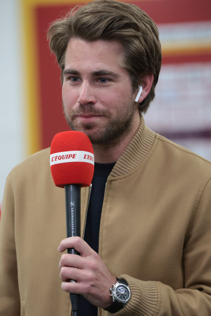 Giovanni Castaldi commentant L'Equipe TV le match de Ligue 1 Uber Eats entre le RC Lens (RCL) et le Paris Saint-Germain (PSG) au Stade Bollaert-Delelis le 14 janvier 2024 à Lens, France. | Source : Getty Images