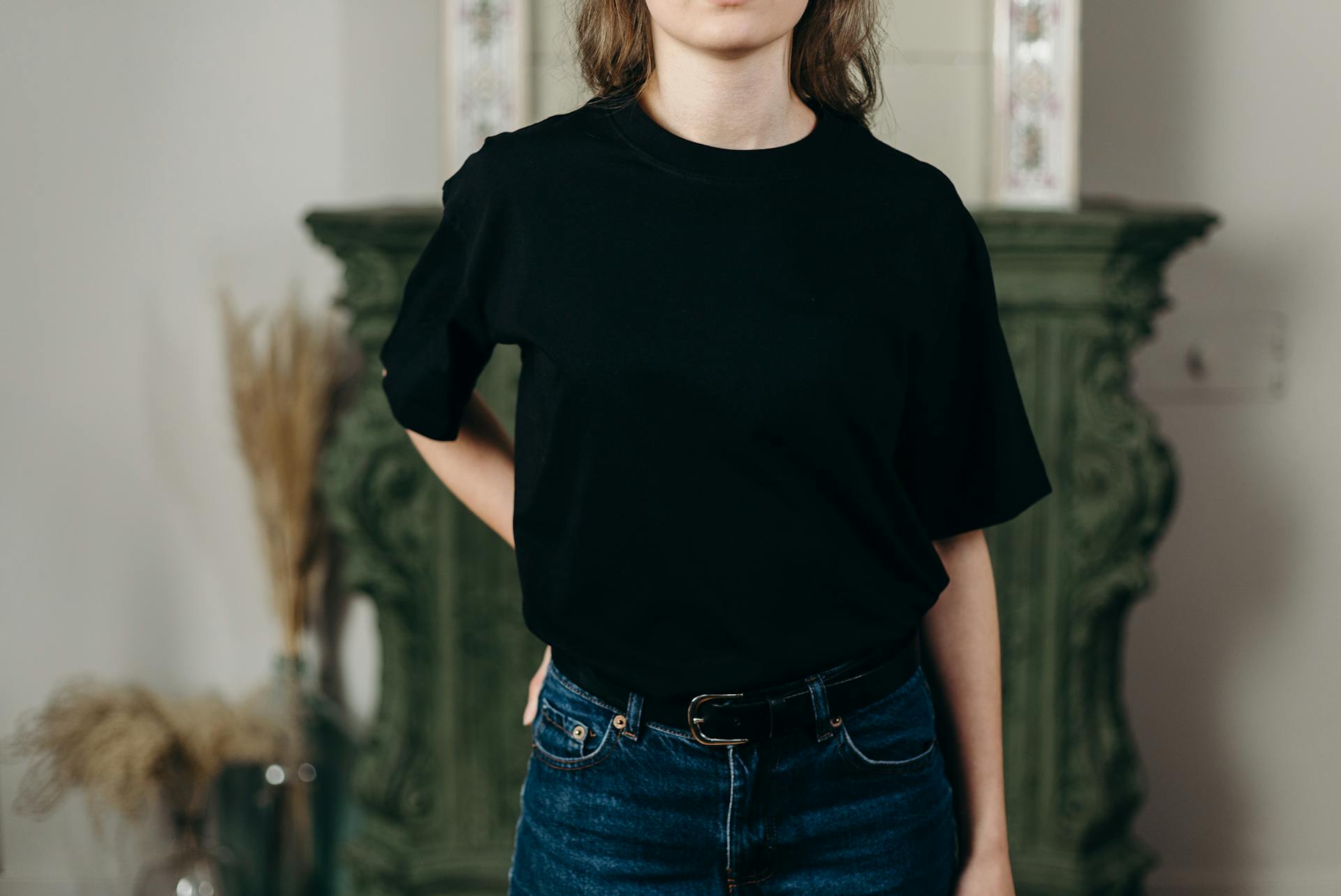 Une adolescente portant un t-shirt | Source : Pexels