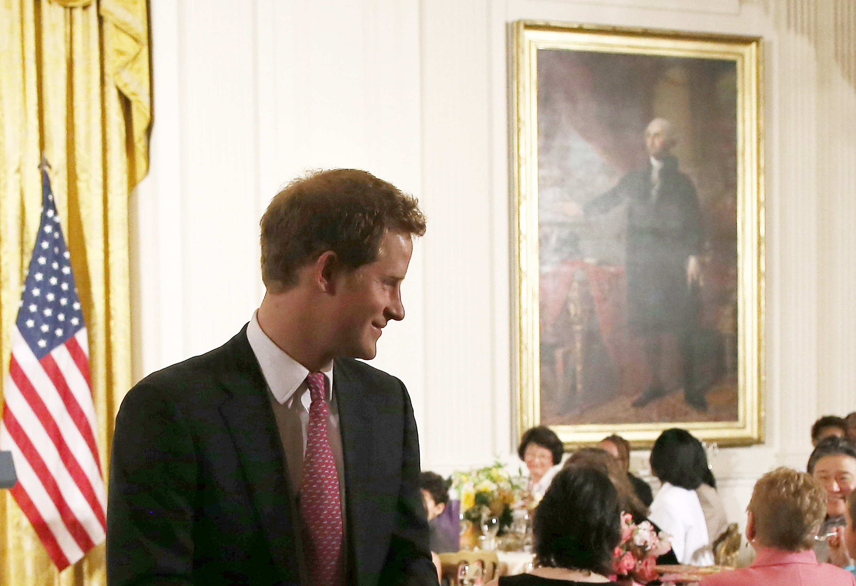 Le prince Harry lors d'un événement organisé par l'ancienne première dame des États-Unis Michelle Obama en l'honneur des familles de militaires à la Maison Blanche à Washington, DC | Source : Getty Images