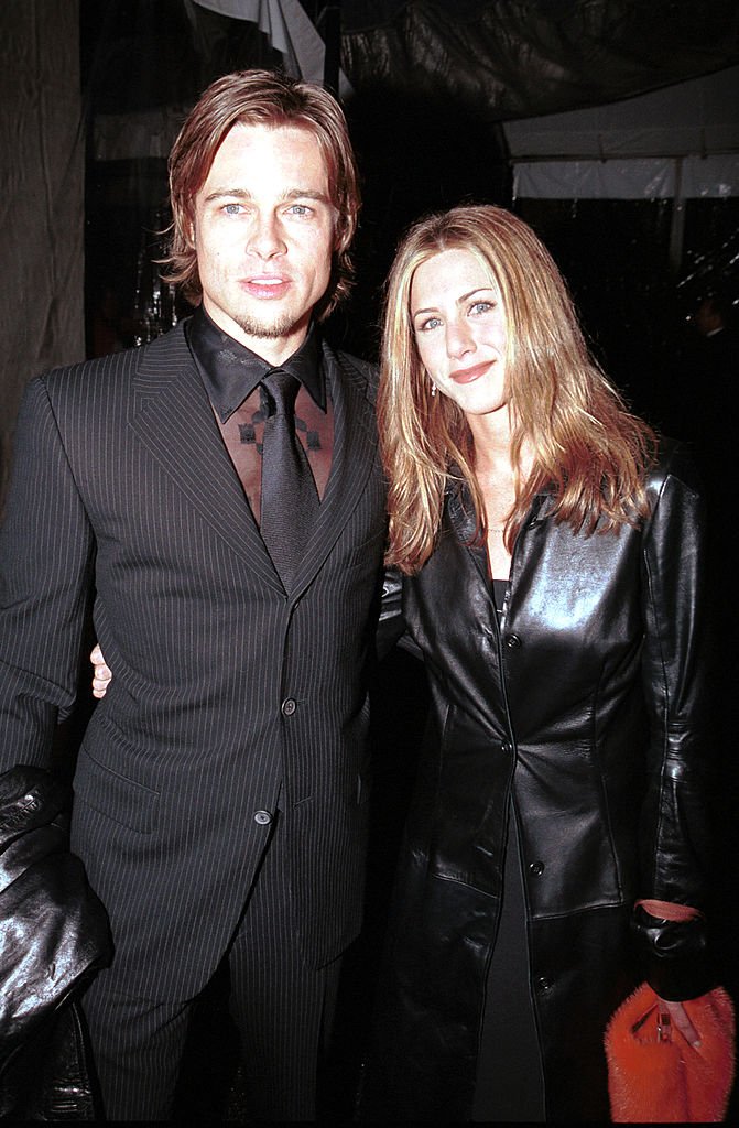 Brad Pitt et Jennifer Aniston aux 42ème Grammy Awards. l Source : Getty Images