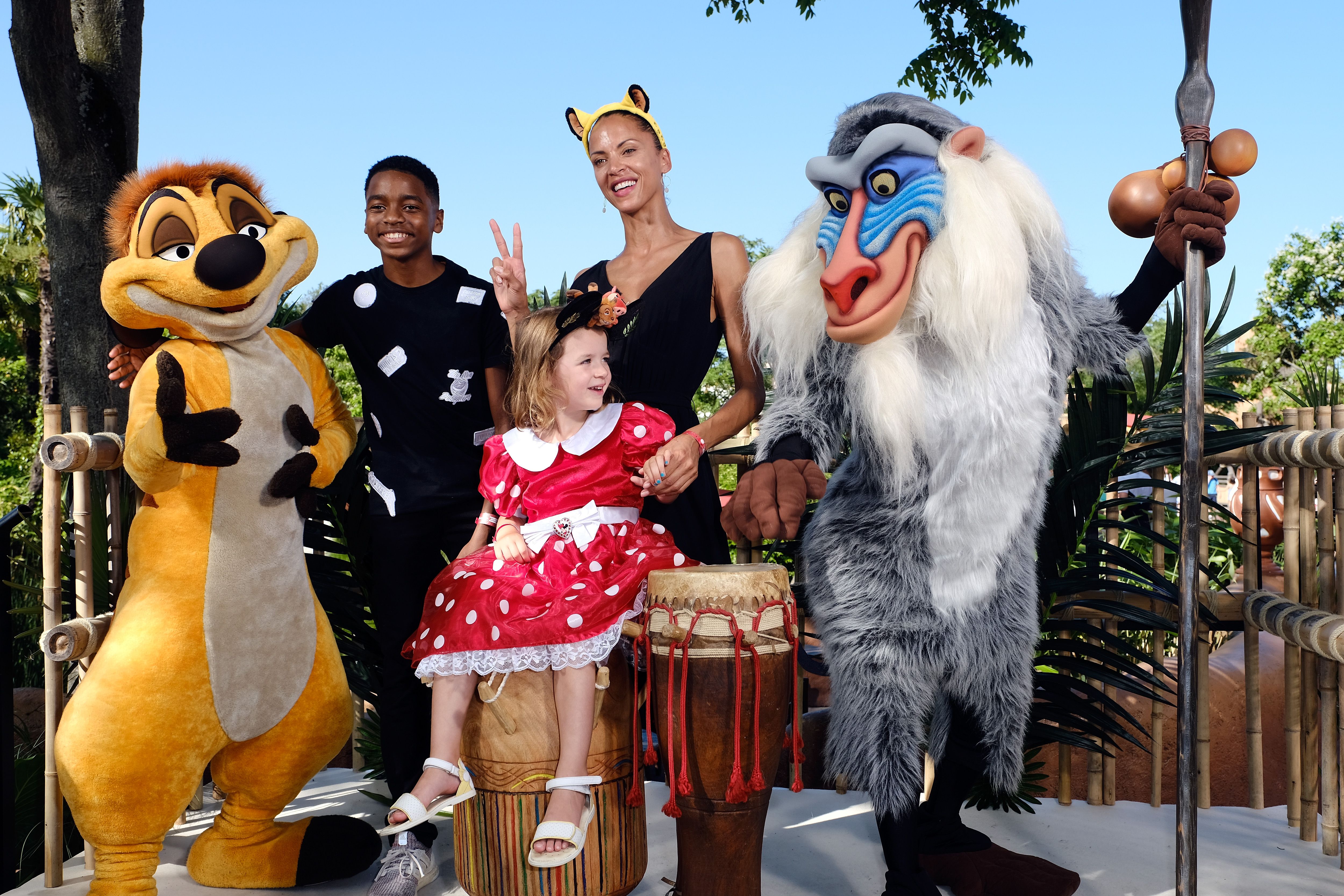 Noemie Lenoir et les invités assistent au Festival du Roi Lion à Disneyland Paris le 29 juin 2019 à Paris, France. | Photo : Getty Images