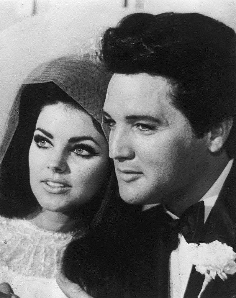 Priscilla et Elvis Presley à leur mariage à Las Vegas, 1967. I Image : Getty Images.