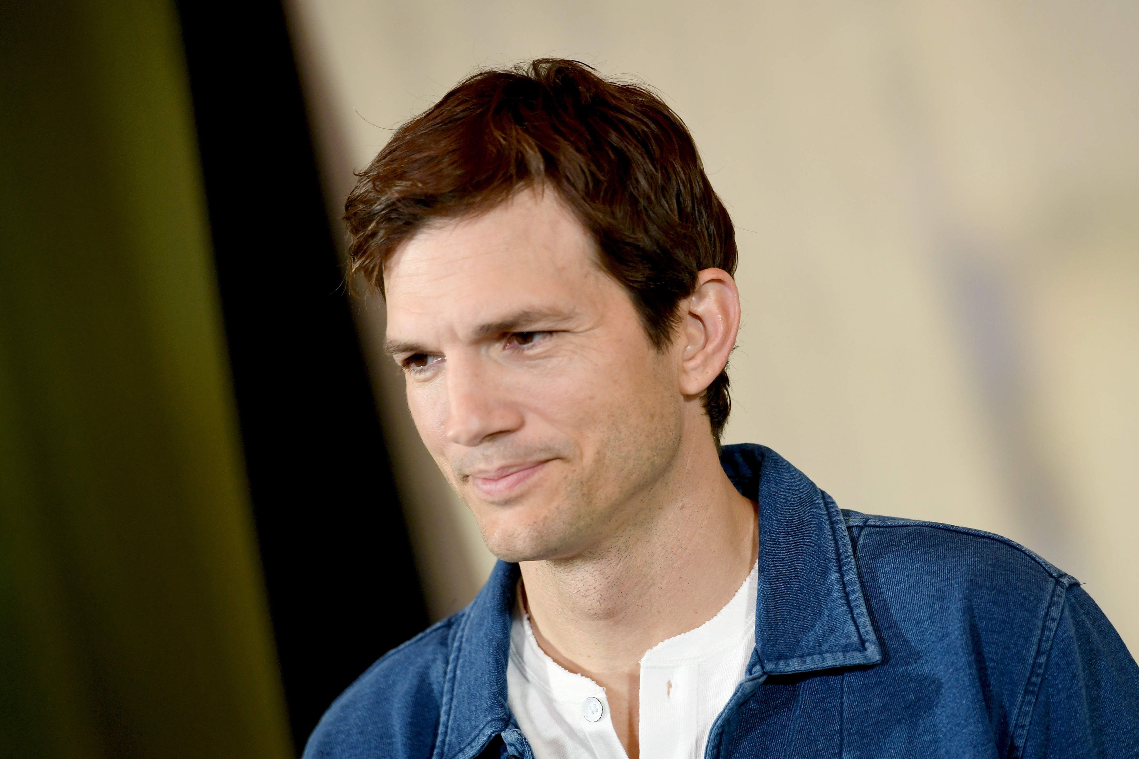 Ashton Kutcher au photocall de "Your Place Or Mine" le 30 janvier 2023, à Los Angeles, en Californie. | Source : Getty Images