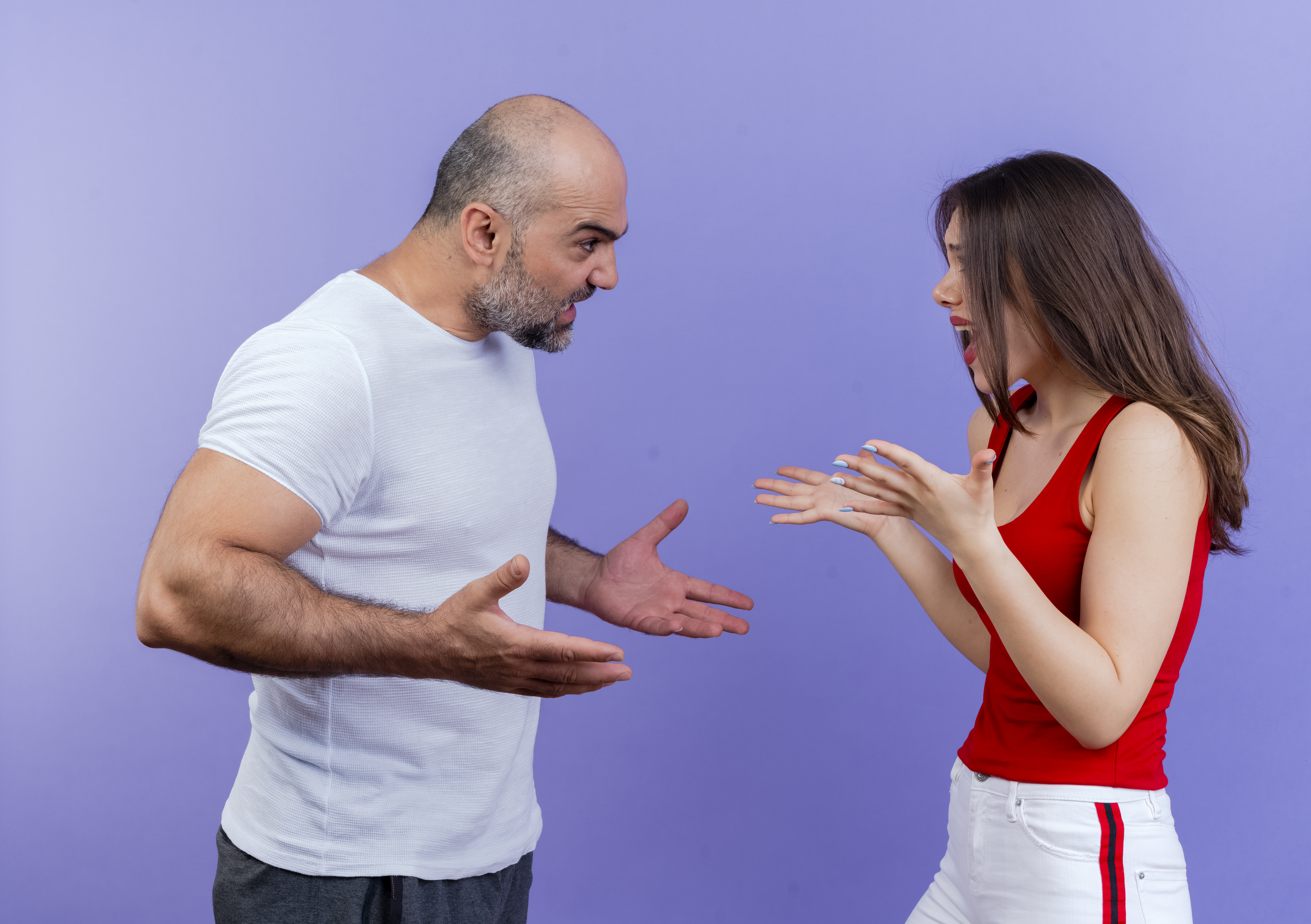 Homme et femme en train de se disputer | Source : stockking on Freepik