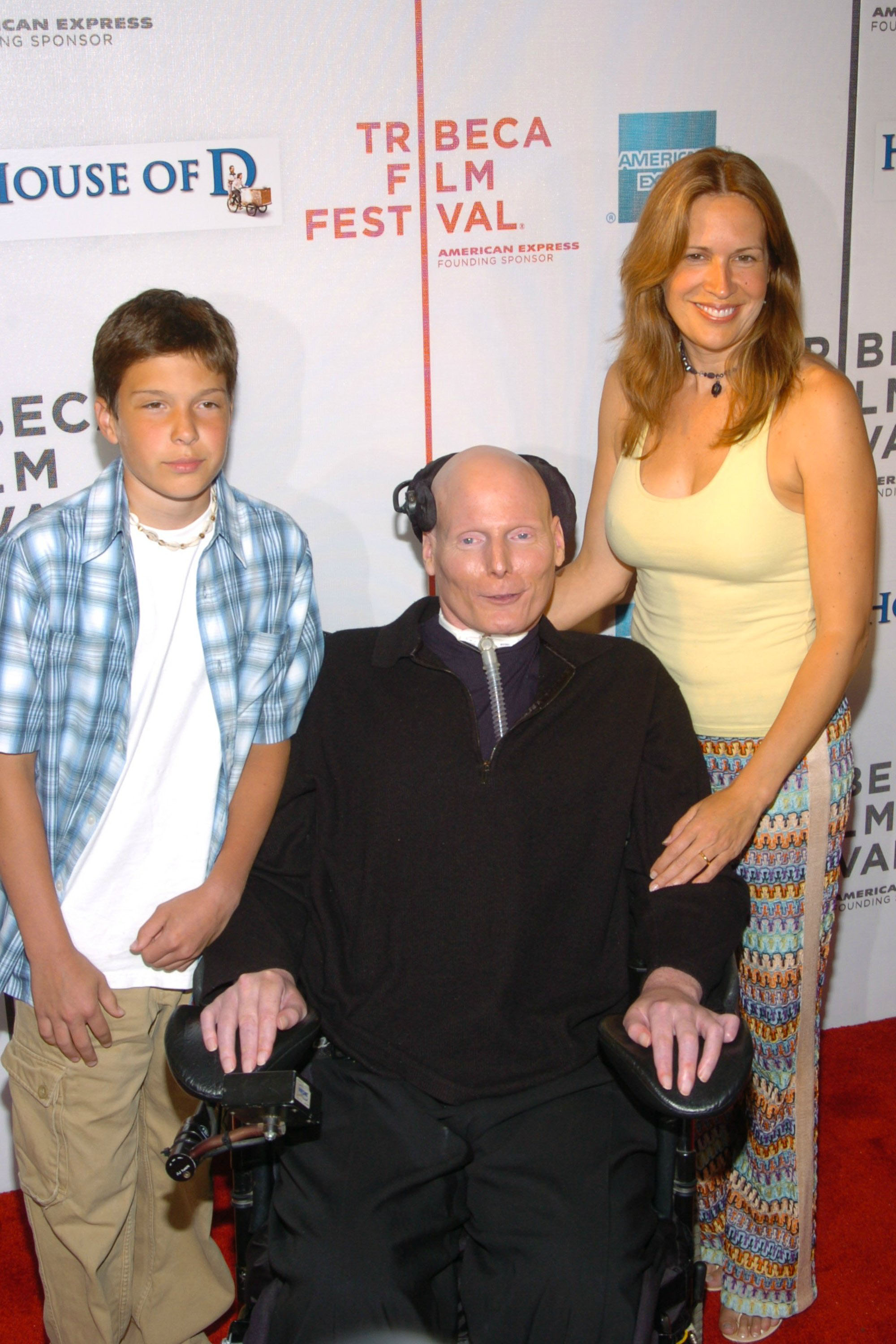 Will, Christopher et Dana Reeve lors de la première de "House of D" au 3e festival annuel du film de Tribeca, le 7 mai 2004, à New York | Source : Getty Images