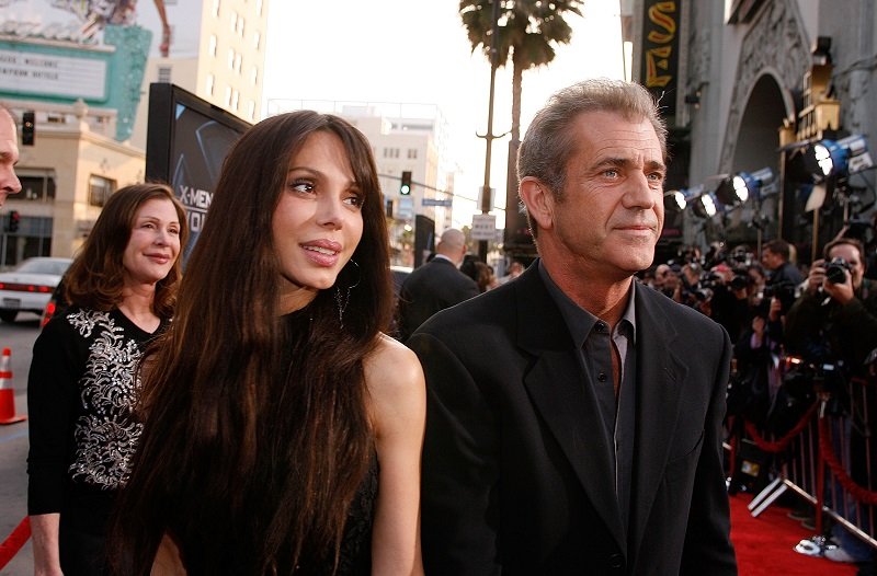 Oksana Grigorieva et Mel Gibson le 28 avril 2009 à Hollywood, Californie | Photo : Getty Images