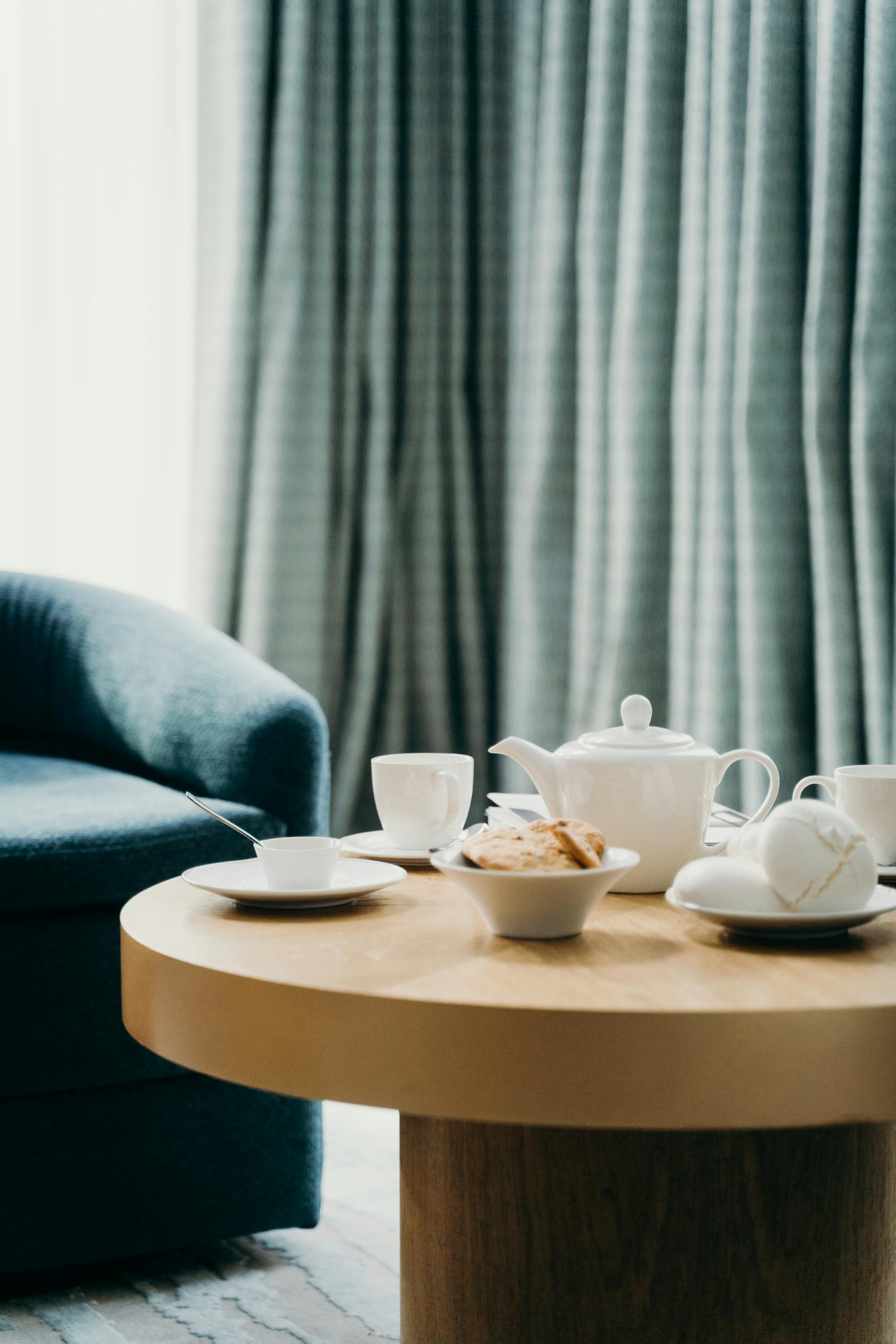 Tasses de thé sur une table | Source : Pexels