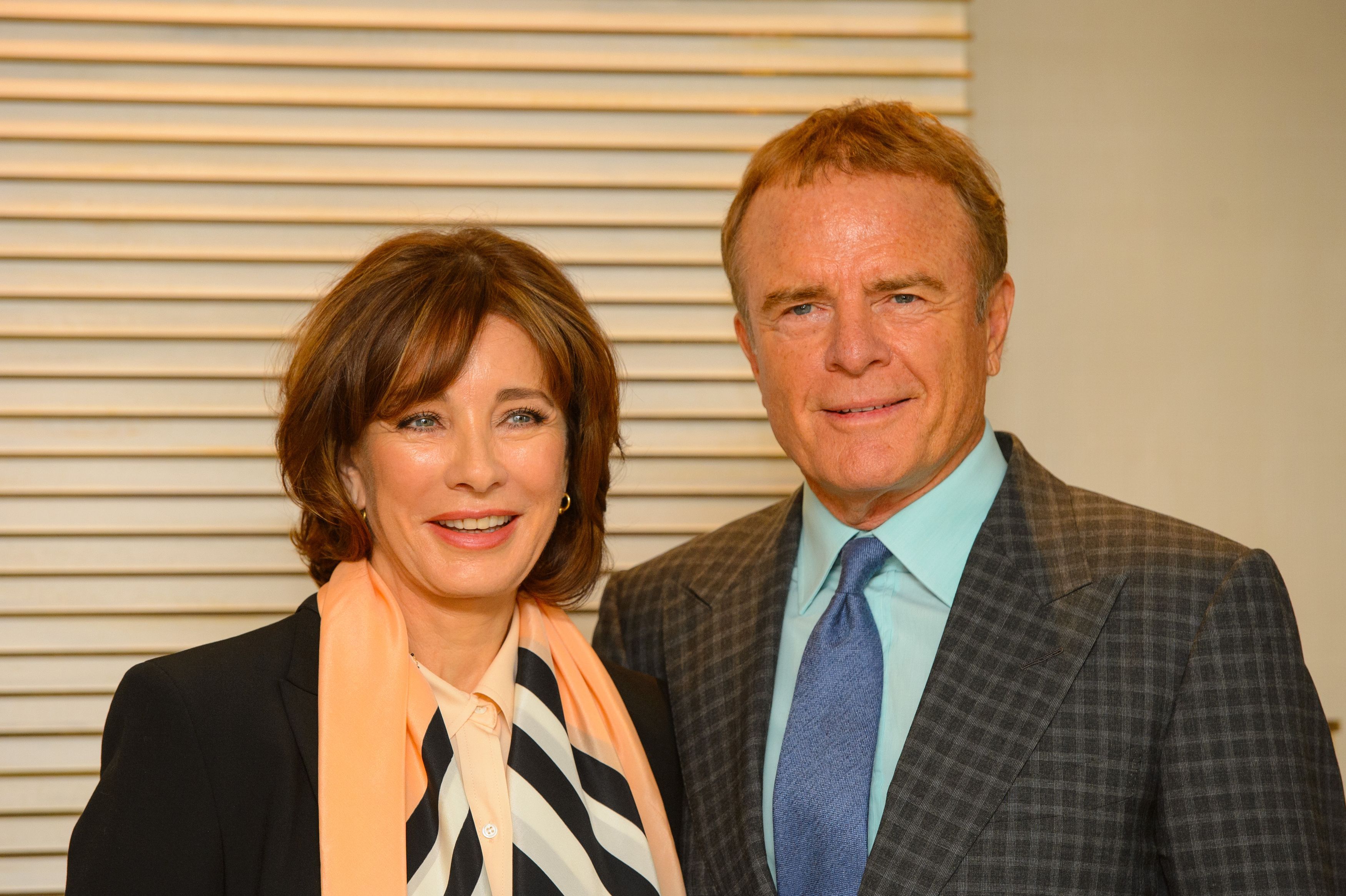 Anne Archer et Terry Jastrow lors d'une séance photo pour la pièce « The Trial of Jane Fonda », le 4 septembre 2014, à Westminster, Londres. | Source : Getty Images
