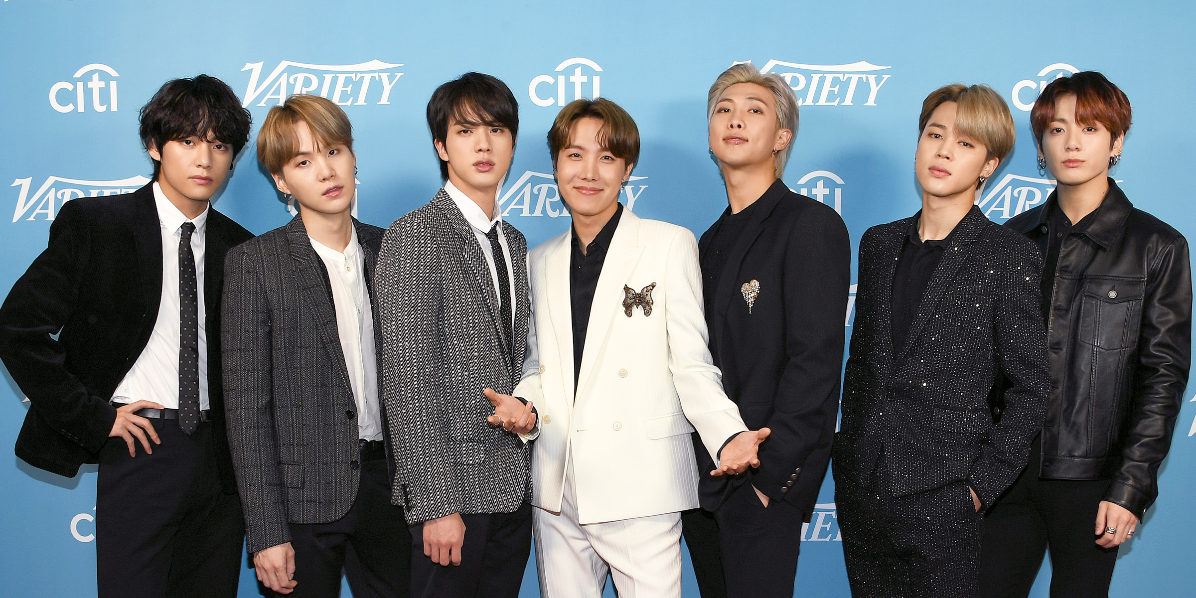 V, SUGA, Jin, J-hope, RM, Jimin, et Jung Kook | Source : Getty Images