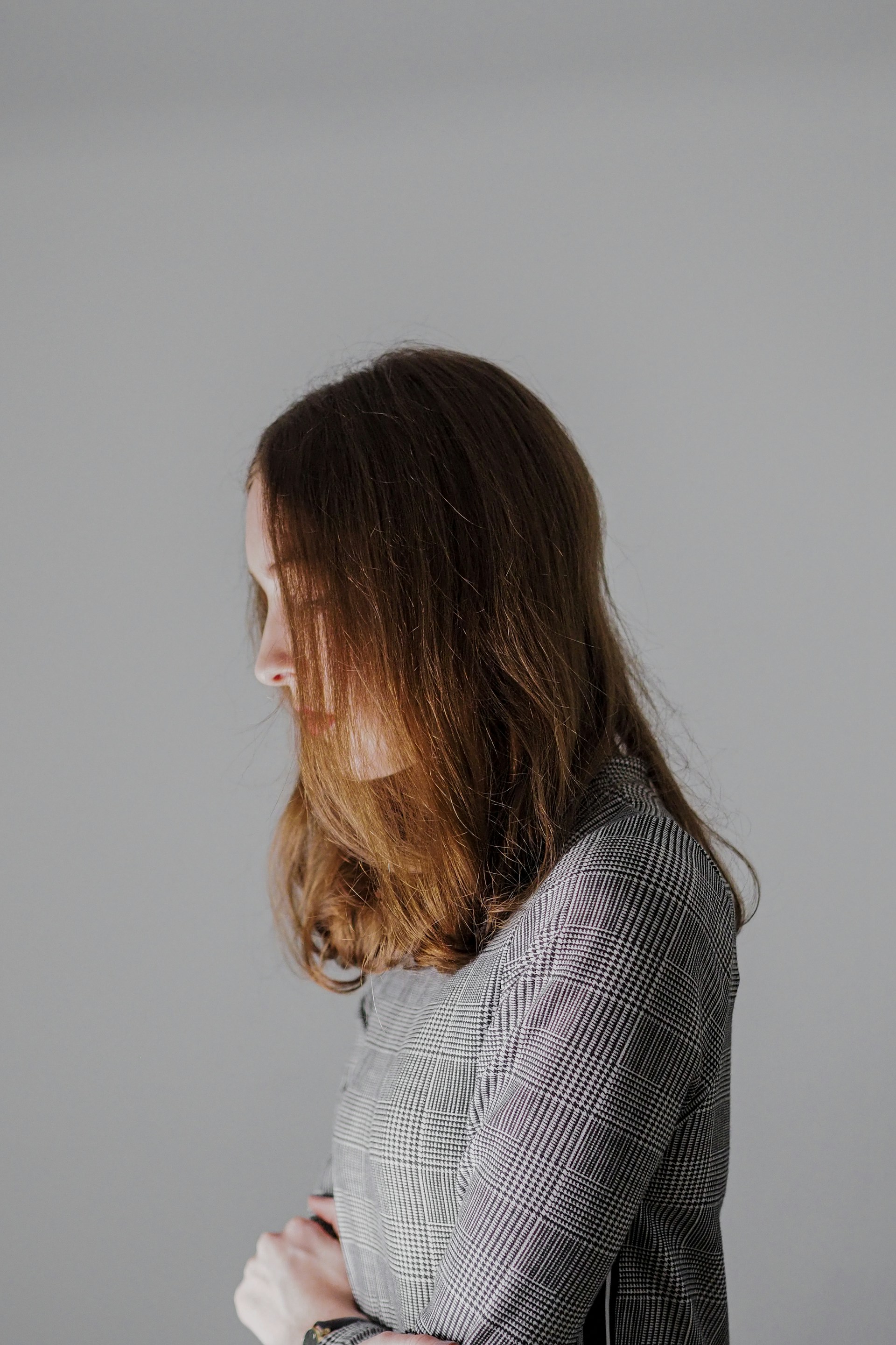 Une femme réfléchie | Source : Unsplash