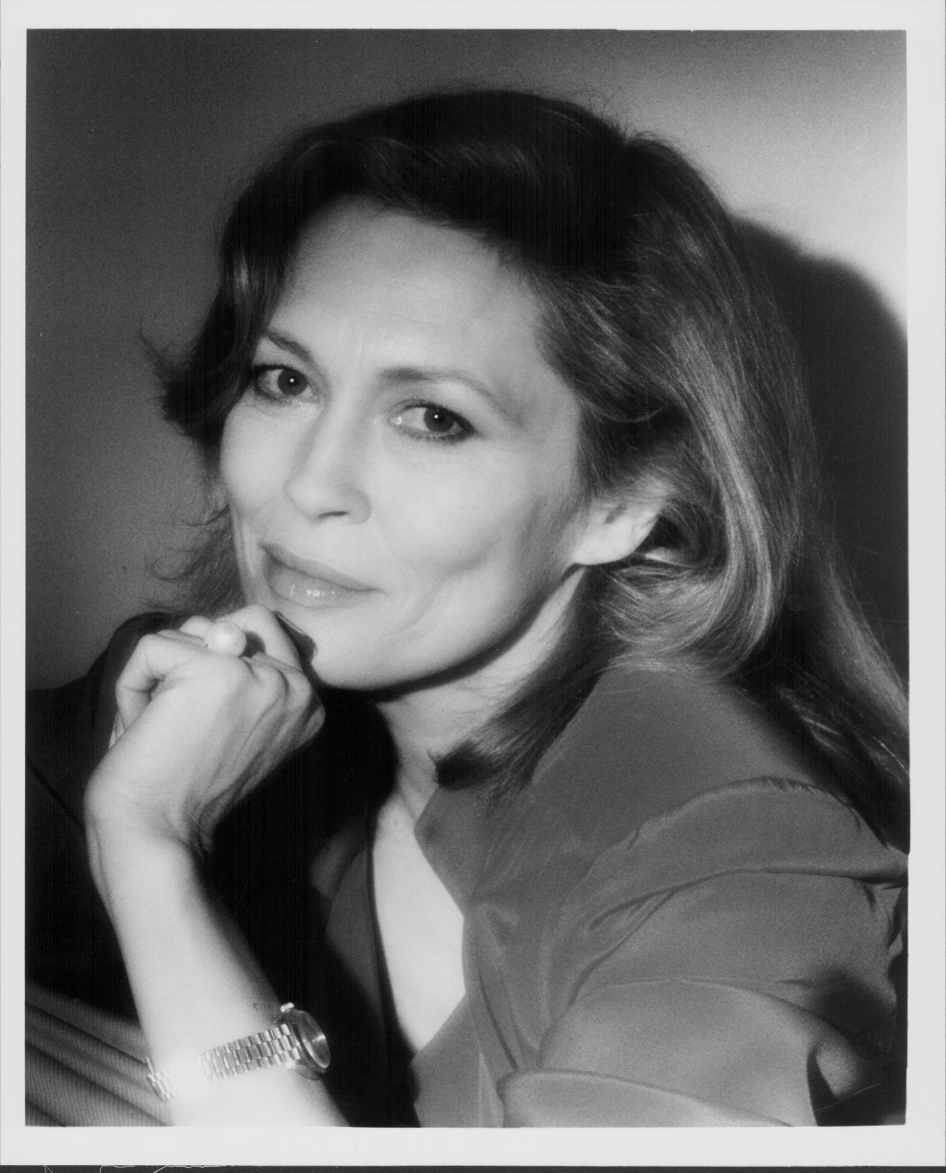 Photo promotionnelle de l'actrice Faye Dunaway dans le film « Supergirl » de 1984. | Source : Getty Images