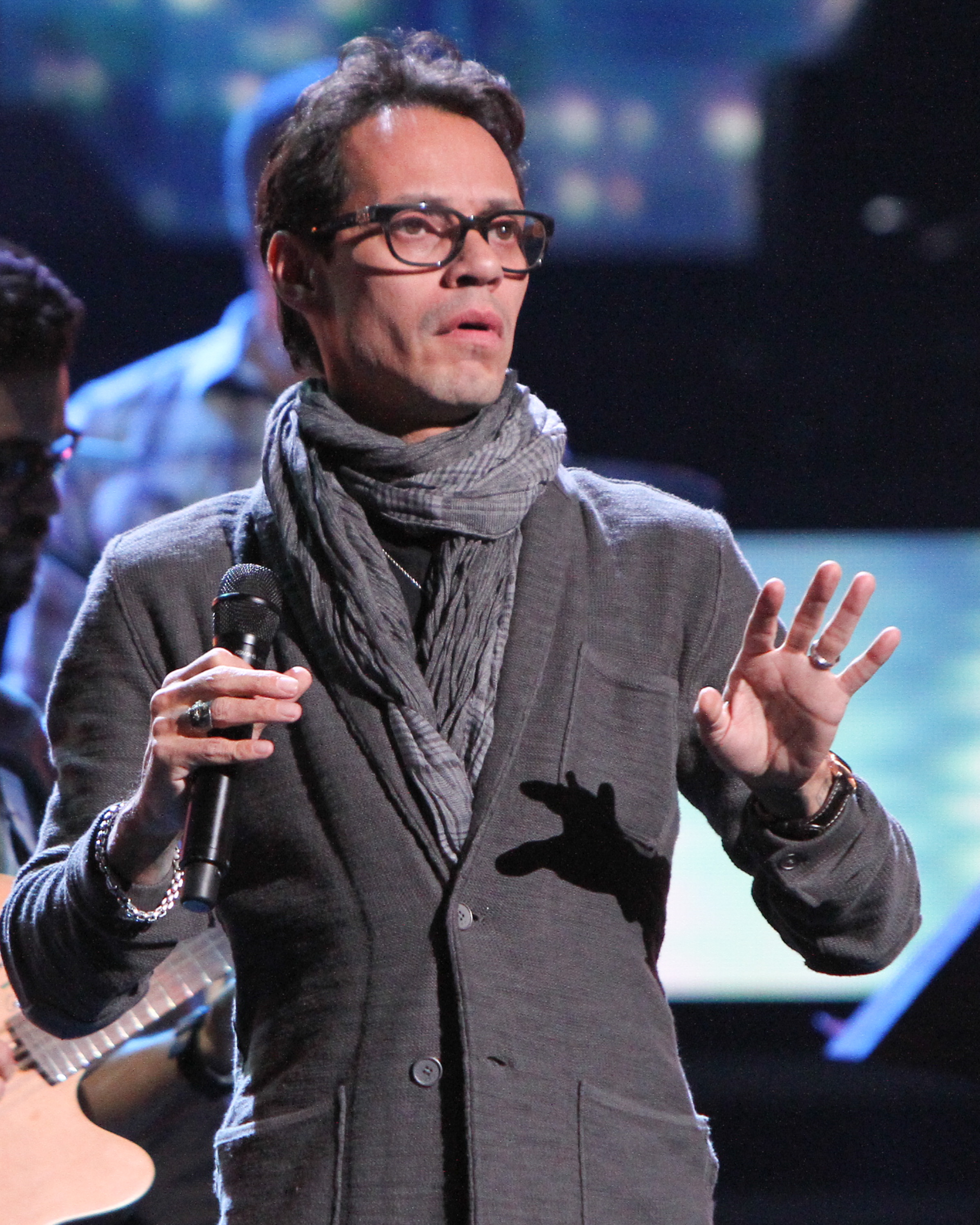 Marc Anthony en train de répéter pour les Premios Lo Nuestros Awards 2015 à Miami, Floride, le 18 février 2015 | Source : Getty Images