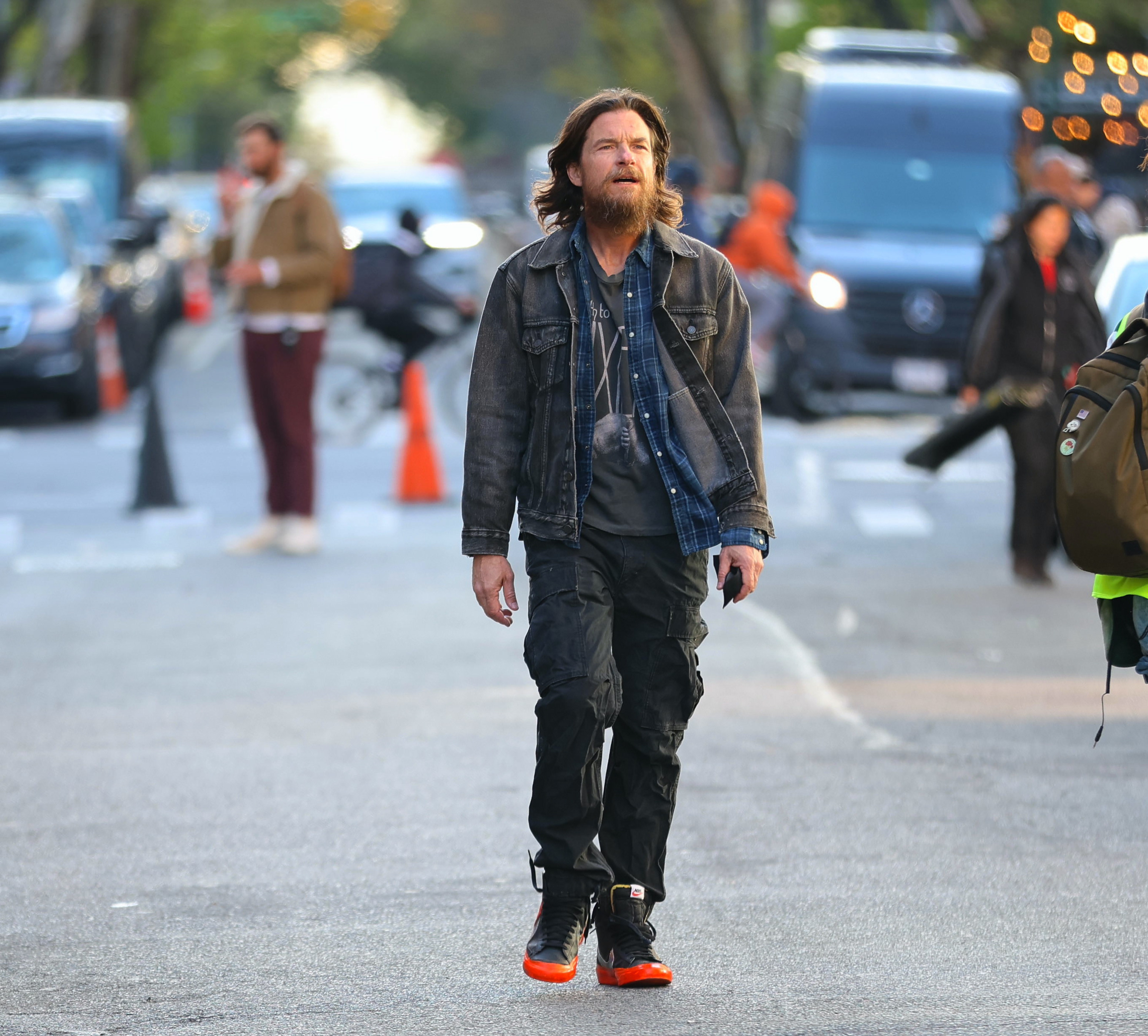 L'acteur vu sur un plateau de tournage à New York le 25 avril 2024 | Source : Getty Images