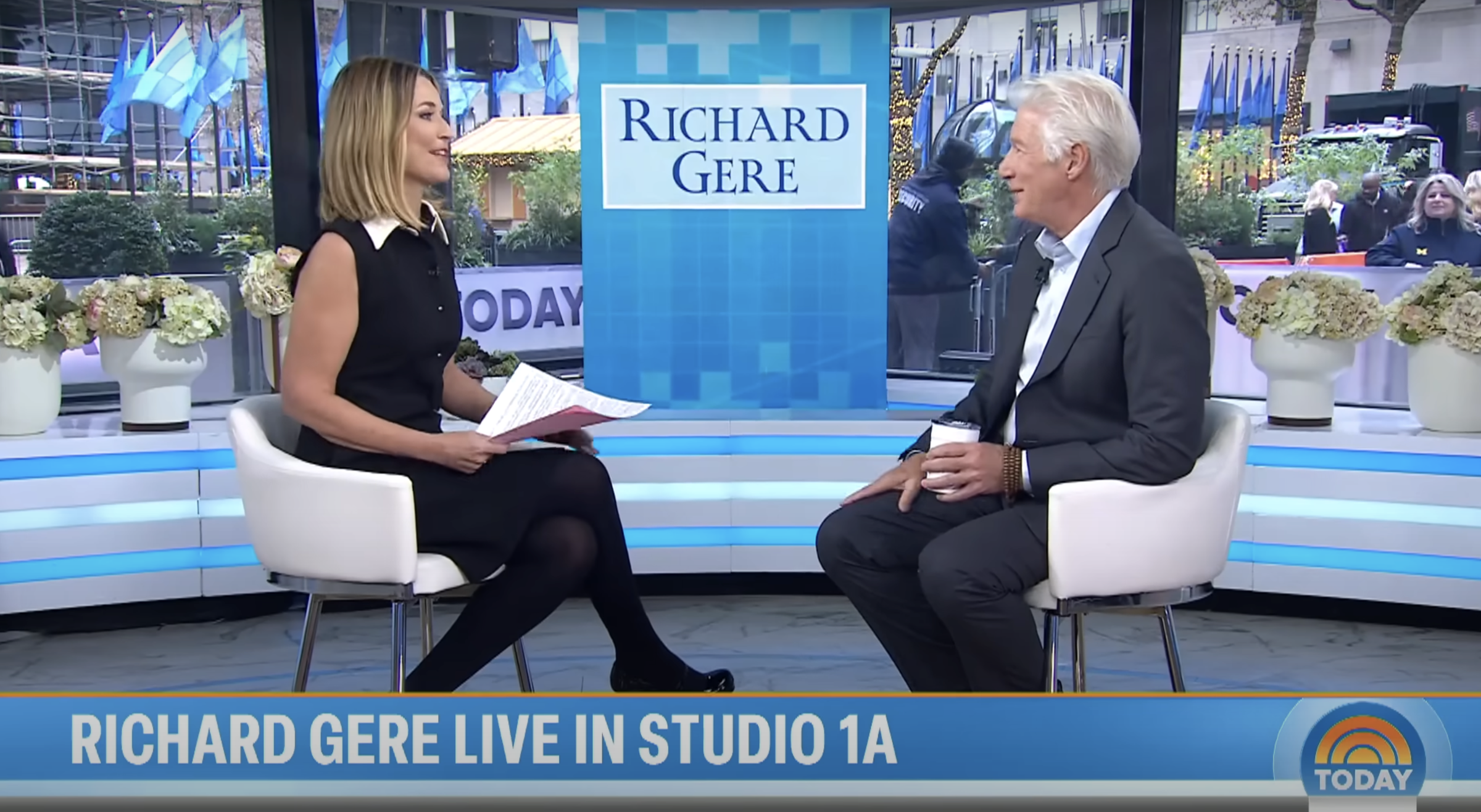 Savannah Guthrie et Richard Gere sont vus dans une vidéo partagée le 20 novembre 2024 | Source : YouTube/TODAY