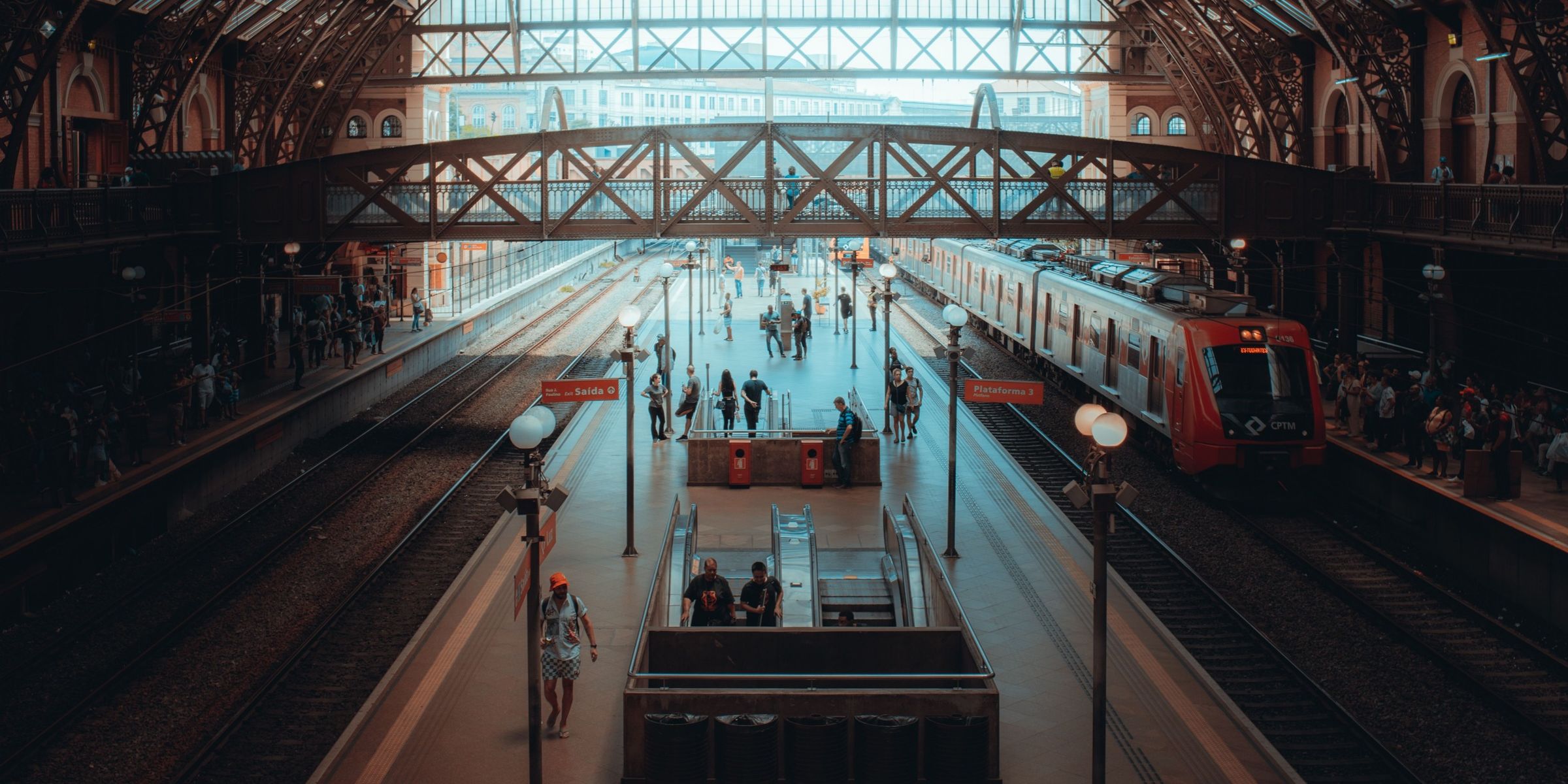 Vue aérienne d'une gare | Source : Pexels