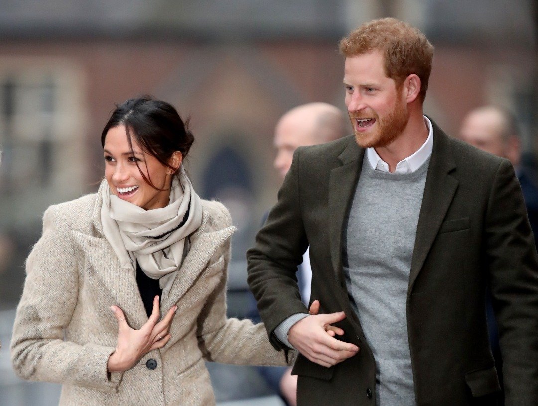 Le prince Harry et sa fiancée Meghan Markle visitent Reprezent 107.3FM le 9 janvier 2018 à Londres, en Angleterre | Source : Getty Images