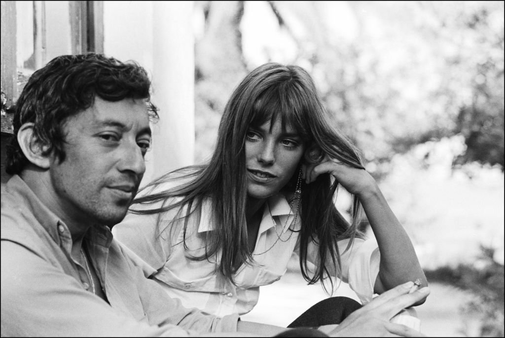 Jane Birkin et serge Gainsbourg Sur le tournage de "La Piscine" réalisé par Jacques Deray à Saint Tropez. | Photo : Getty Images