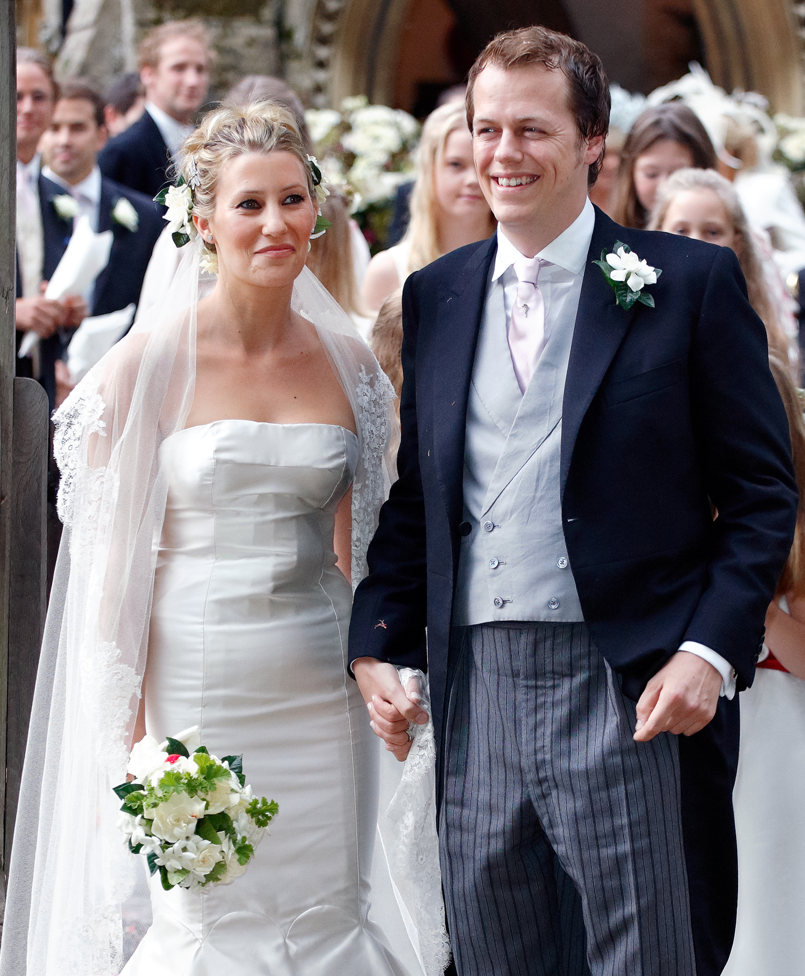 Le mariage de Sara Buys et Tom Parker Bowles, le 10 septembre 2005, à Rotherfield Greys, en Angleterre. | Source : Getty Images