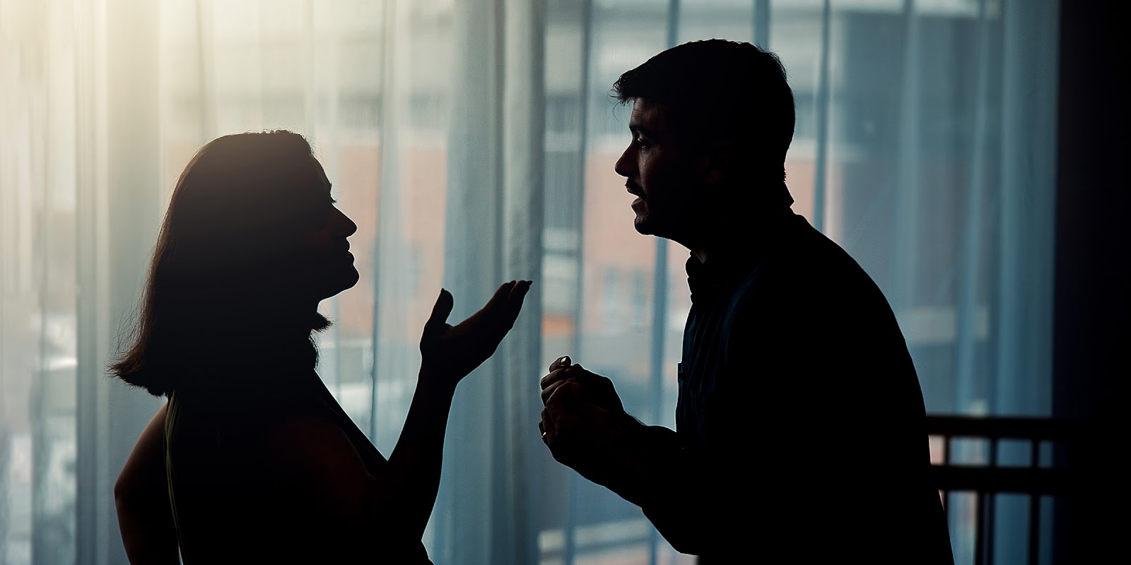 Un couple qui se dispute | Source : Shutterstock