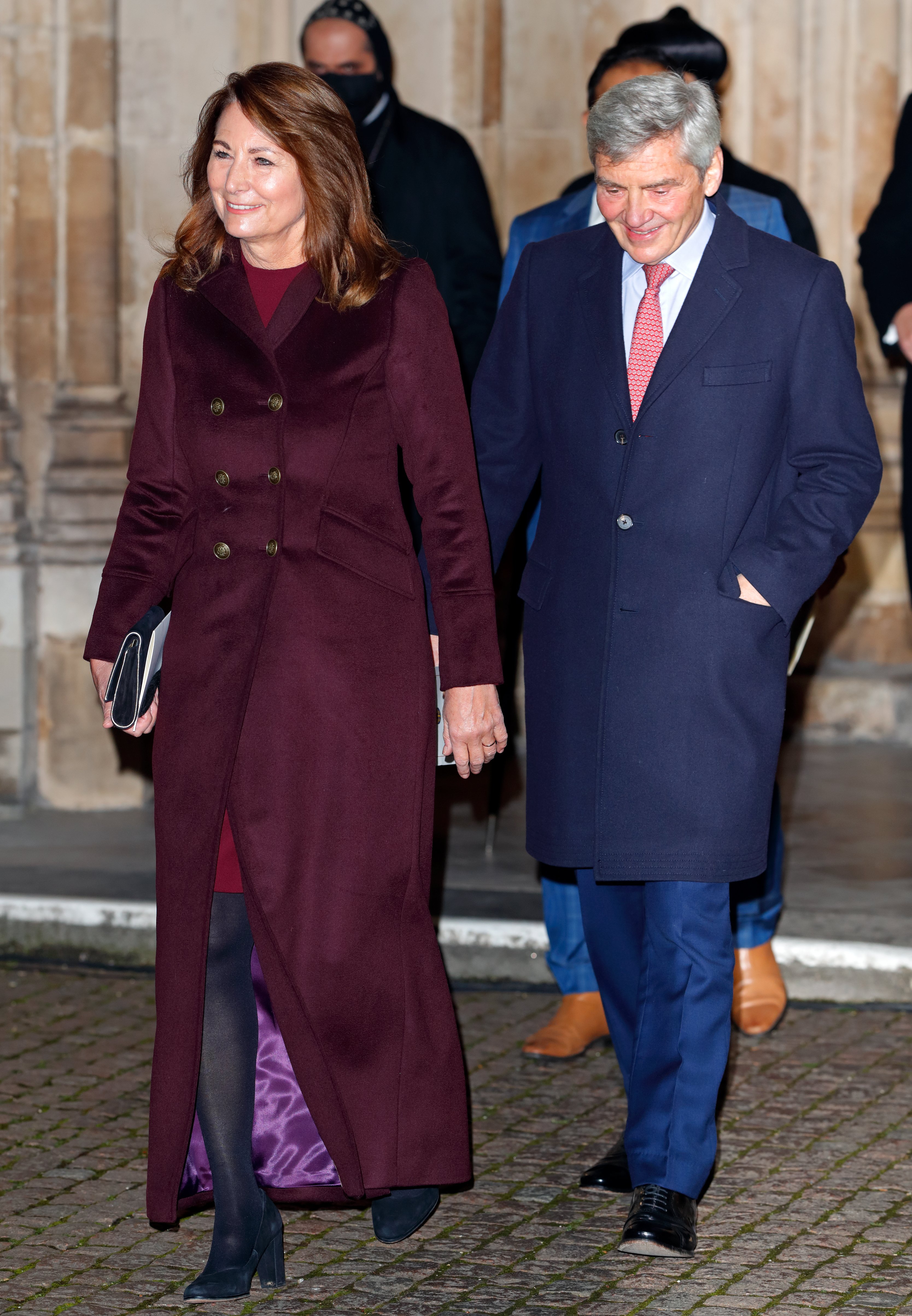 Carole Middleton et Michael Middleton assistent à la cérémonie de chants de Noël "Together at Christmas" à l'Abbaye de Westminster le 8 décembre 2021 à Londres, en Angleterre. | Photo : Getty Images