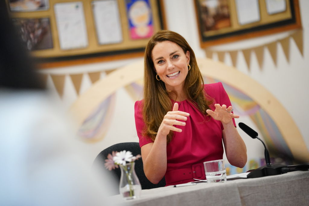 Kate Middleton lors d'une visite à l'Académie Connor Downs dans le cadre du sommet du G7 en Cornouailles, le 11 juin 2021, à Hayle, dans l'ouest des Cornouailles, en Angleterre. | Source : Getty Images
