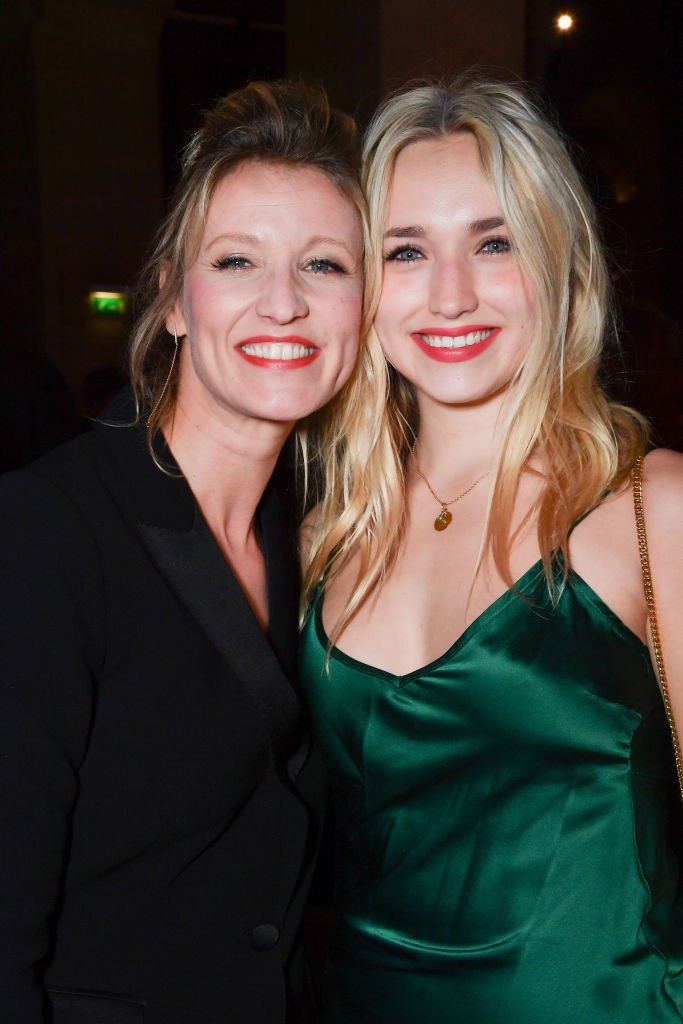 Alexandra Lamy and her daughter Chloe Jouannet attend the 26th "Trophees Du Film Francais" Photocall at Palais Brongniart on February 05, 2019 in Paris, France. | Photo : Getty Images
