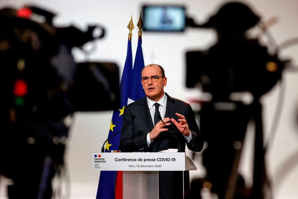 Le Premier ministre français Jean Castex s'exprime lors d'une conférence de presse sur les restrictions de lutte contre le virus Covid-19, à Paris le 10 décembre 2020. | Photo : Getty Images