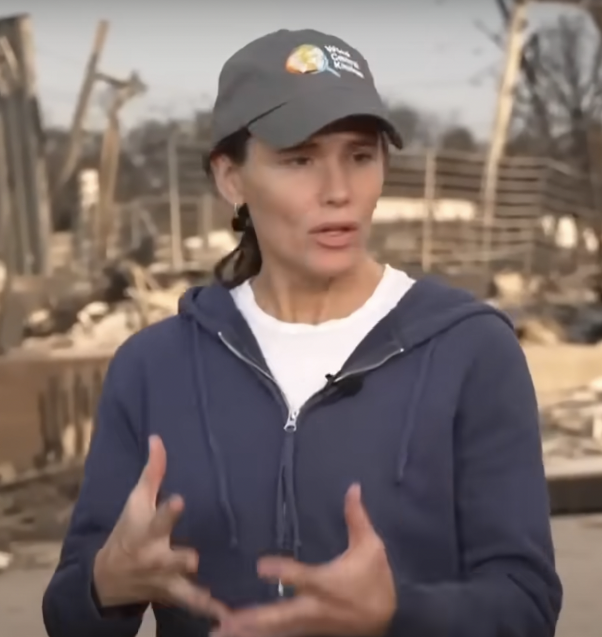 Jennifer Garner lors d'une interview au lendemain de l'incendie de Los Angeles | Source : YouTube/MSNBC