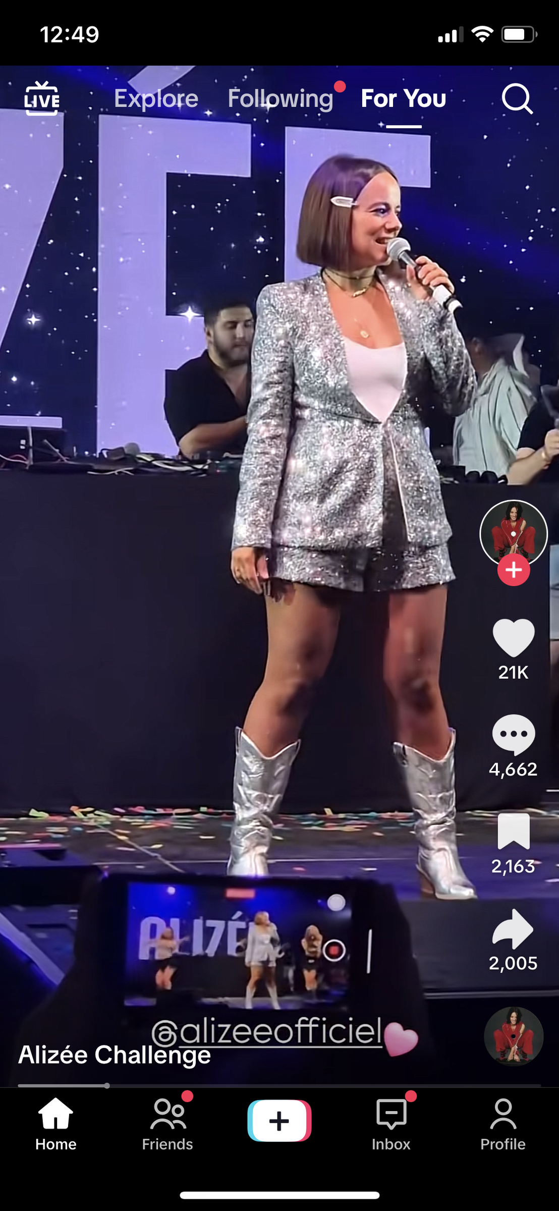 Alizee en concert | Source : TikTok