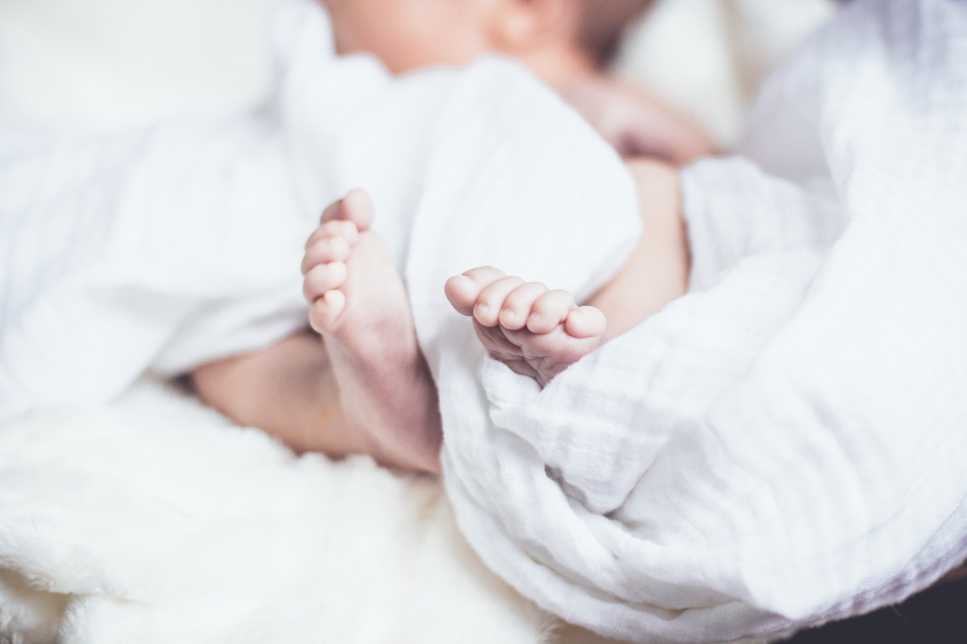 Les pieds d'un nouveau-né. | Photo : Pixabay