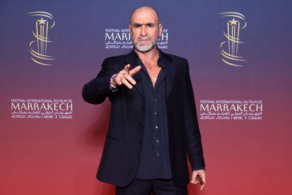MARRAKECH, MAROC - 01 DECEMBRE : Eric Cantona assiste au tapis rouge lors de la troisième journée du 21ème Festival International du Film de Marrakech le 01 décembre 2024 à Marrakech, Maroc. (Photo par Marc Piasecki/Getty Images