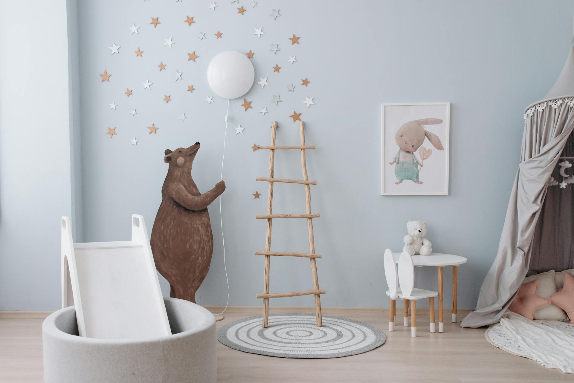 Une chambre d'enfant avec des décorations | Source : Pexels
