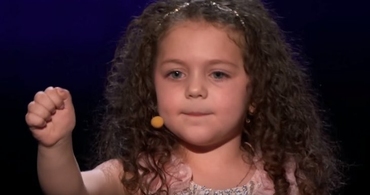 Les juges ne pensaient pas que cette petite fille pouvait chanter ce classique mais quelques secondes plus tard ils réalisent leur erreur