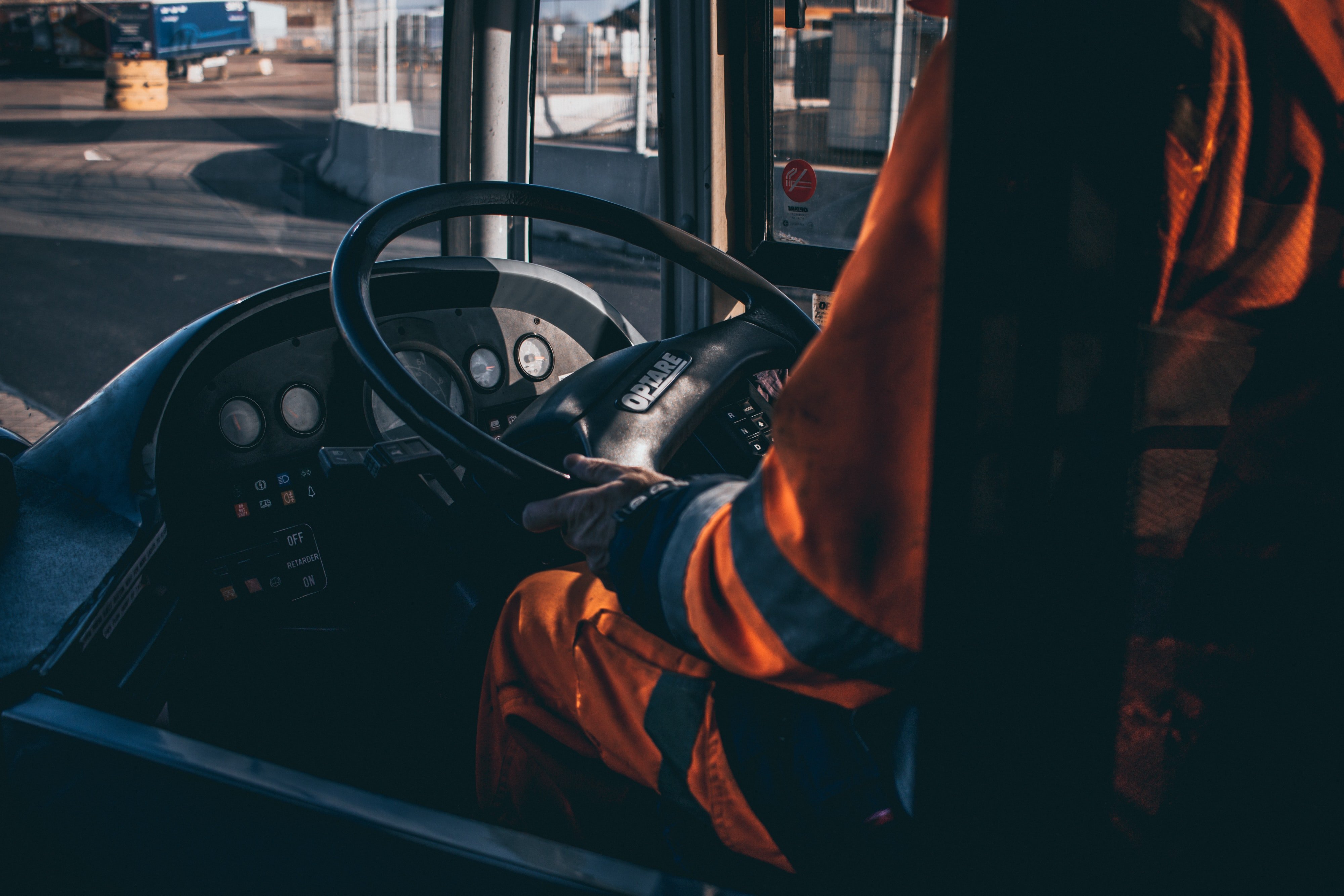 Un chauffeur de bus | Source : Unsplash
